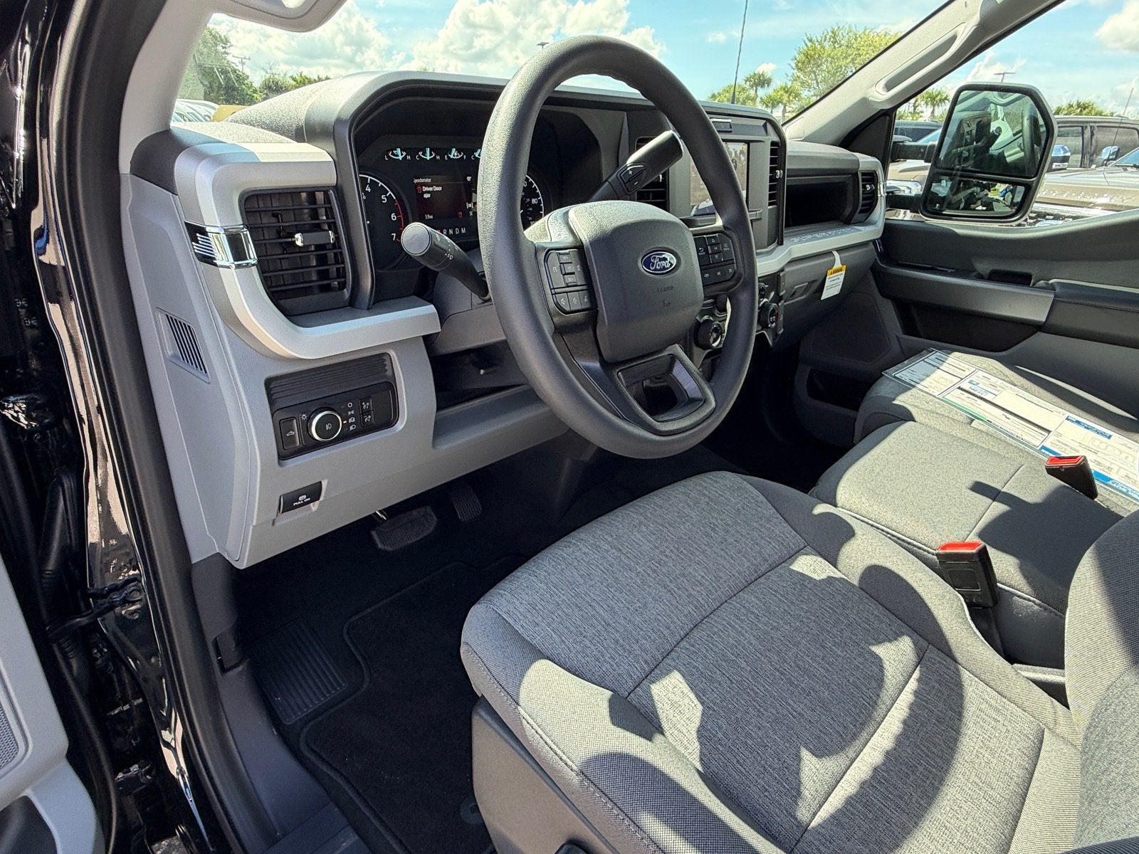 2027 Ford Super Duty F-250 SRW XL
