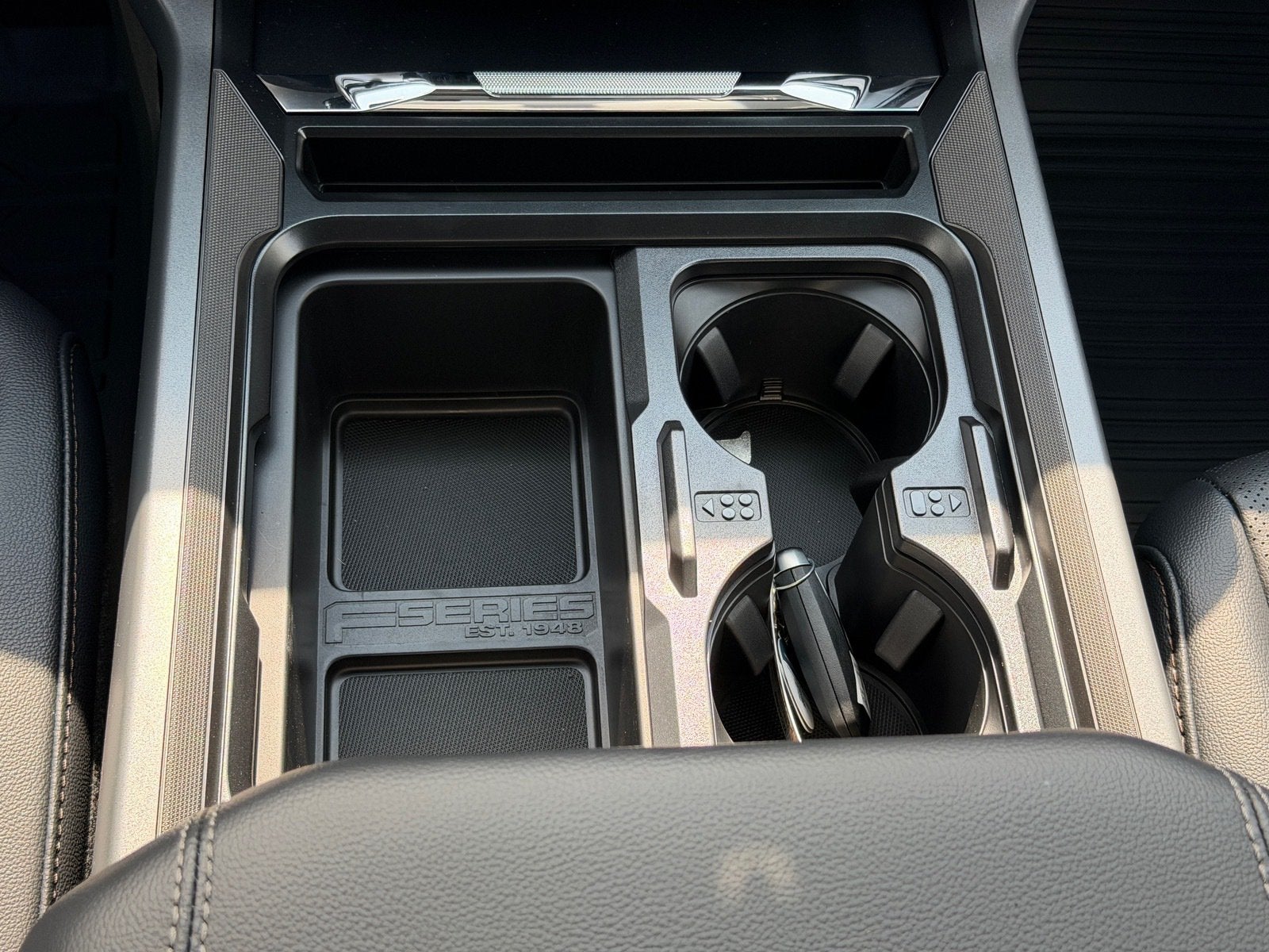 2027 Ford Super Duty F-250 SRW LARIAT