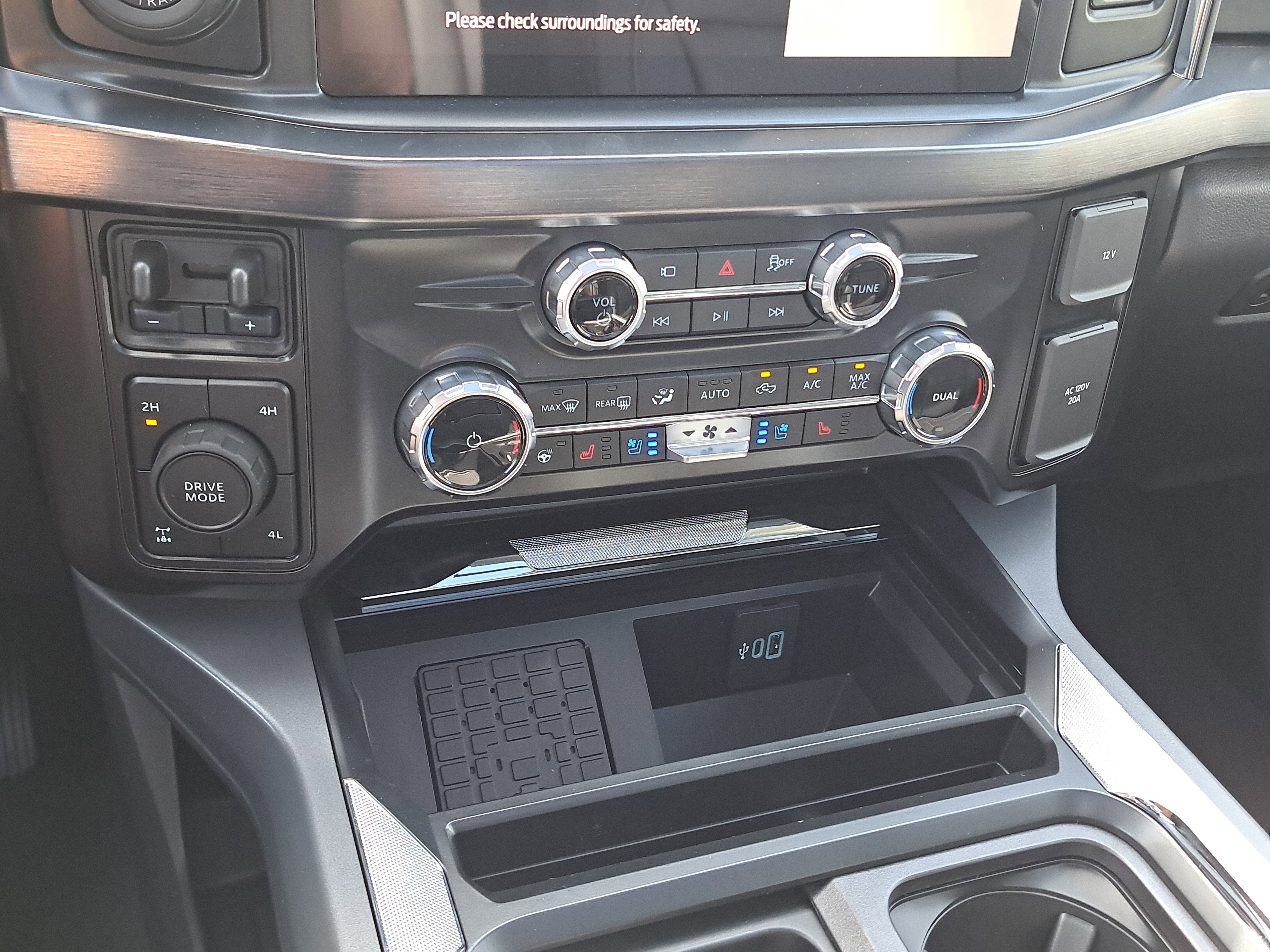 2025 Ford Super Duty F-250 SRW LARIAT