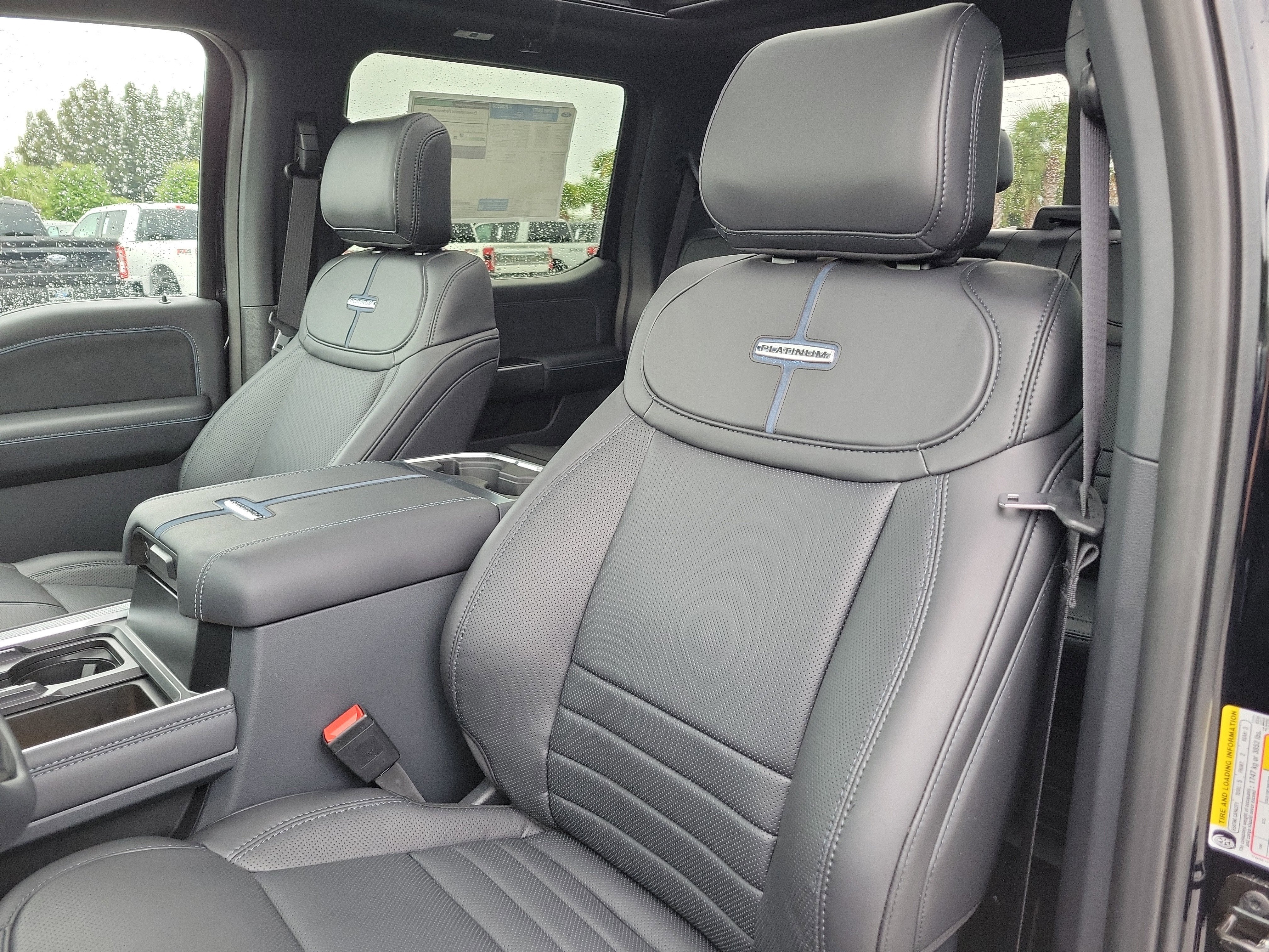 2026 Ford Super Duty F-350 SRW Platinum