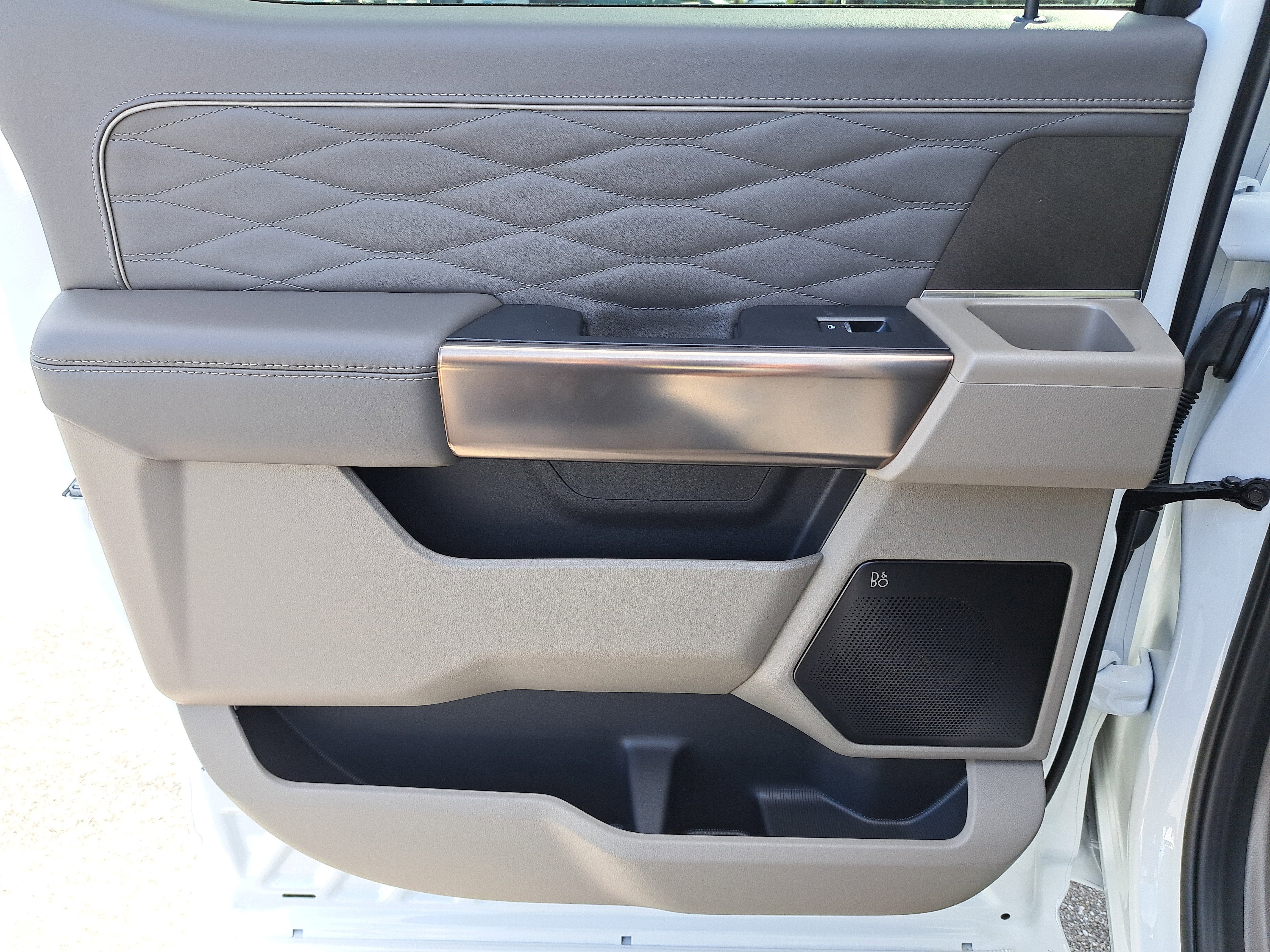 2026 Ford Super Duty F-350 SRW Platinum