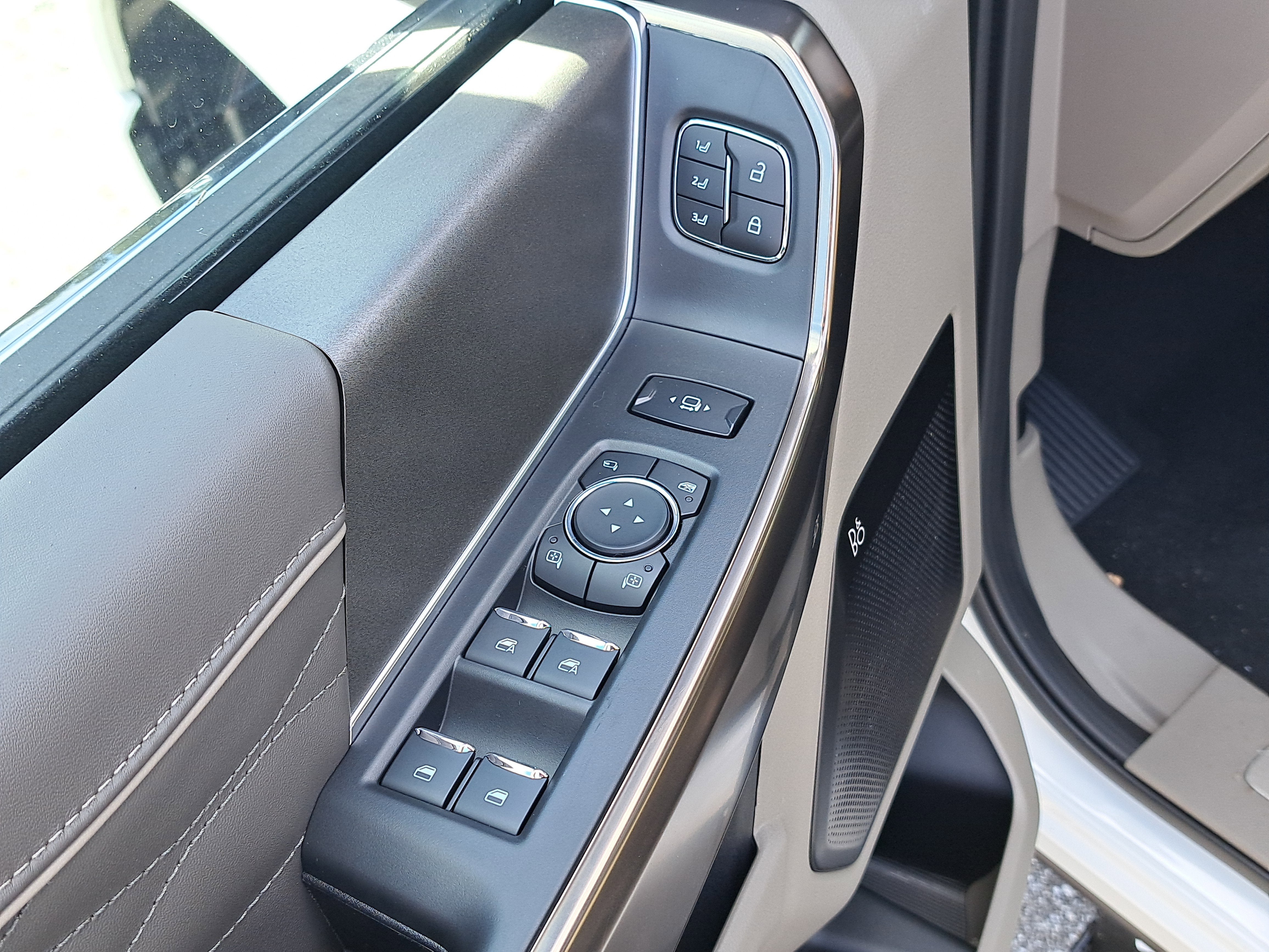 2026 Ford Super Duty F-350 SRW Platinum