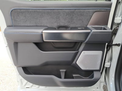 2026 Ford Super Duty F-350 SRW Platinum