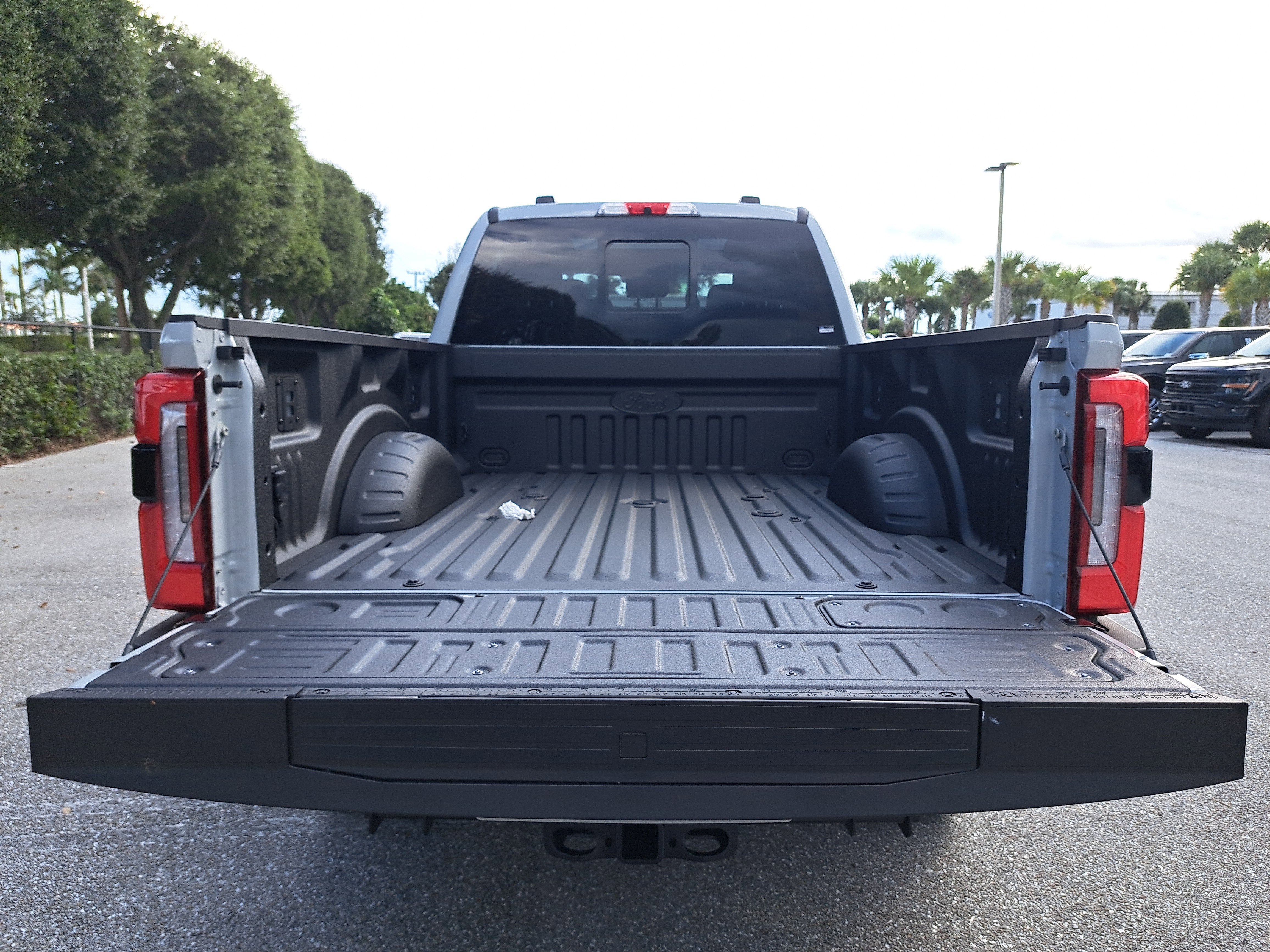 2026 Ford Super Duty F-350 SRW Platinum