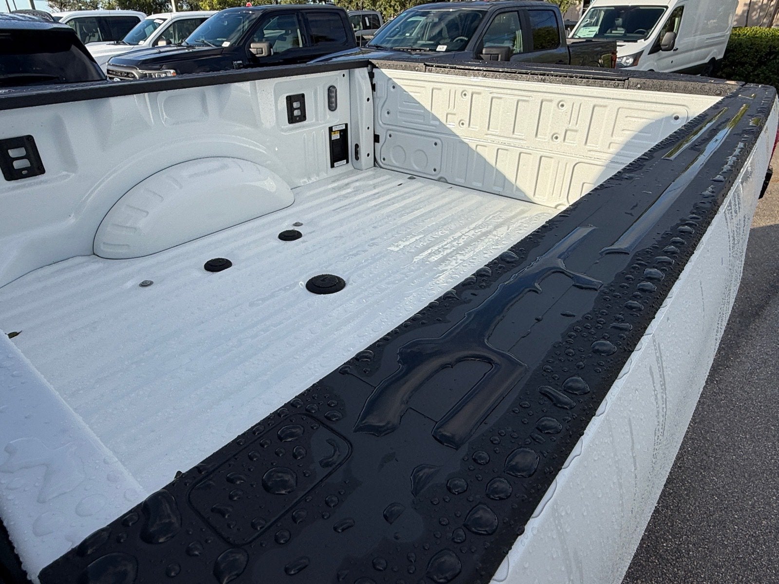 2027 Ford Super Duty F-350 SRW F-350® Platinum®