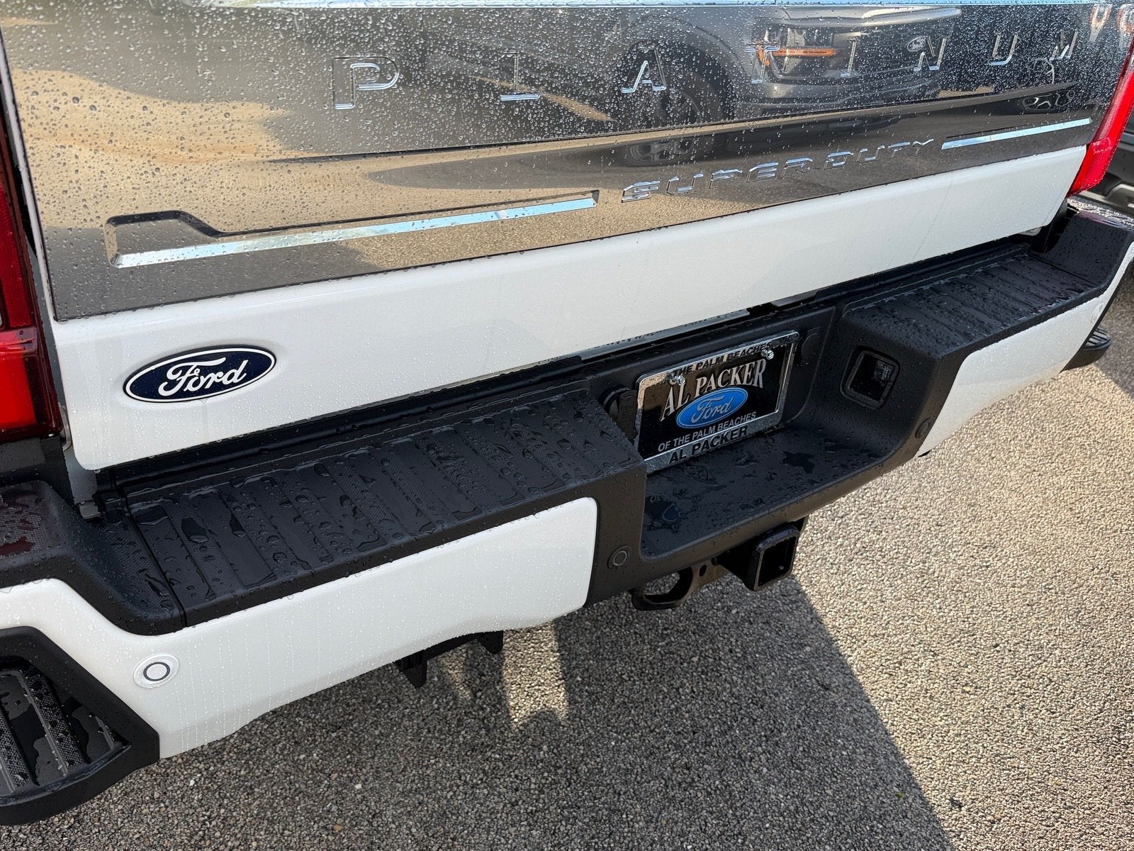 2027 Ford Super Duty F-350 SRW F-350® Platinum®