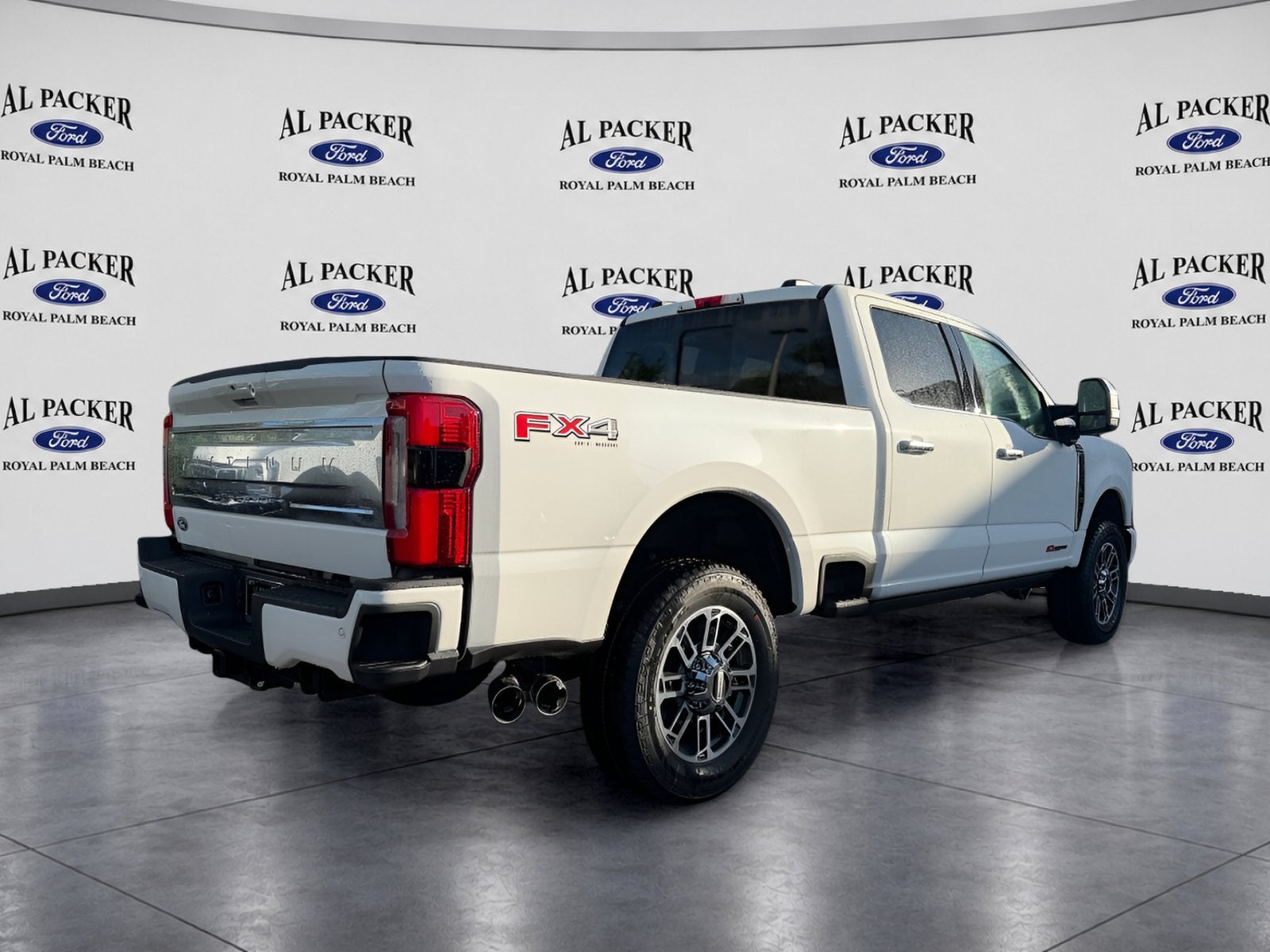2027 Ford Super Duty F-350 SRW F-350® Platinum®