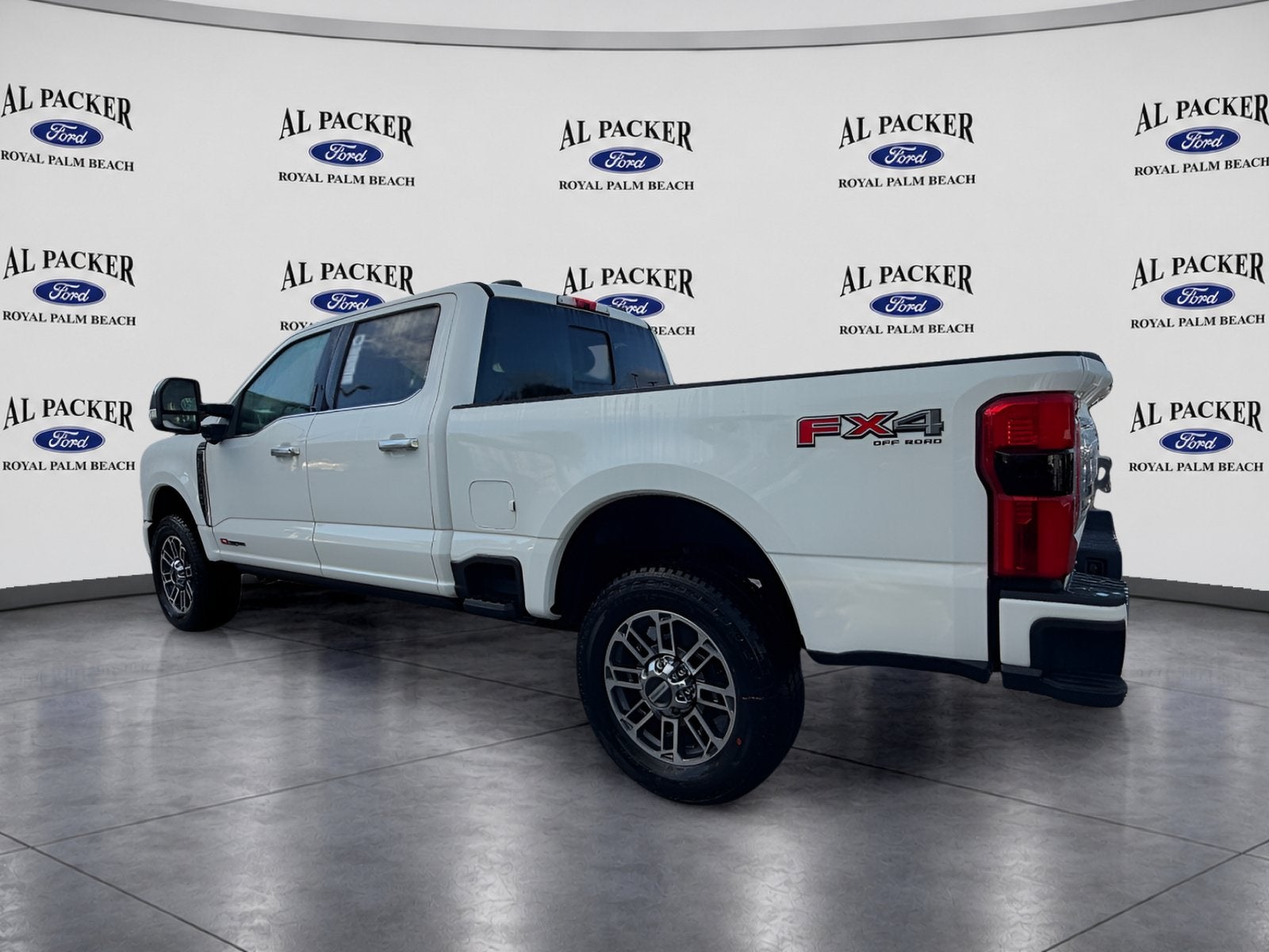 2027 Ford Super Duty F-350 SRW F-350® Platinum®