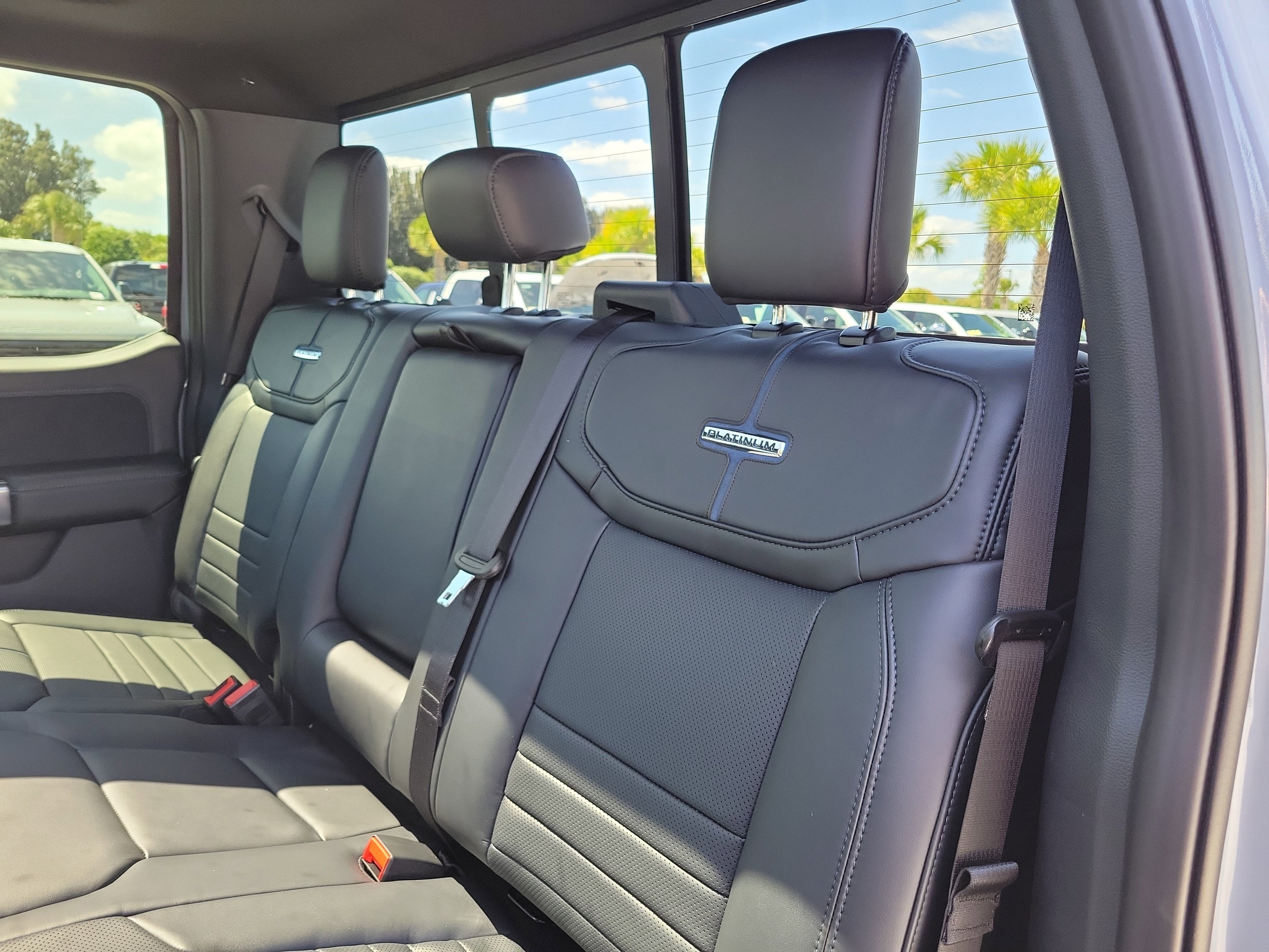 2026 Ford Super Duty F-350 SRW Platinum