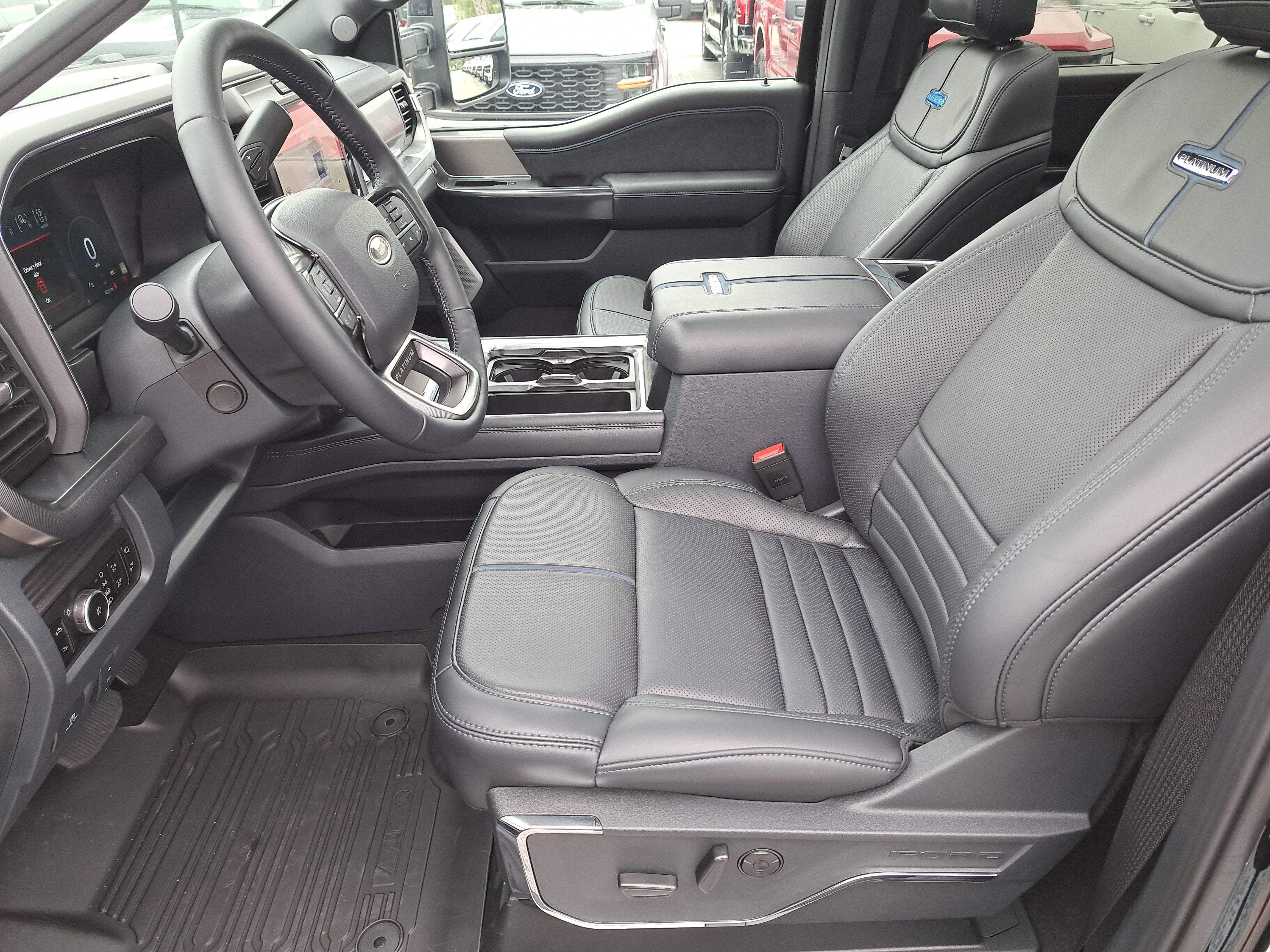 2026 Ford Super Duty F-350 SRW Platinum