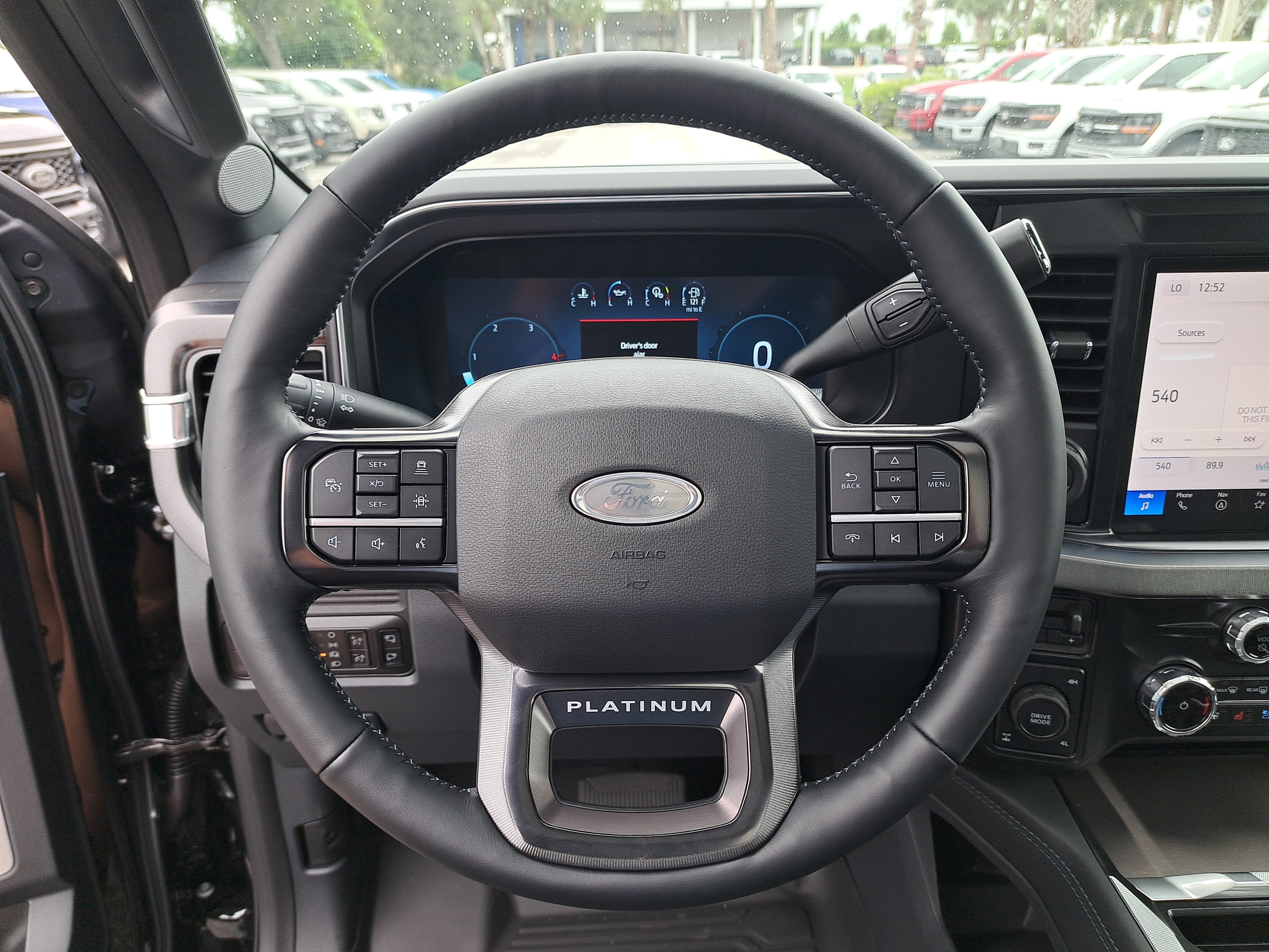 2026 Ford Super Duty F-350 SRW Platinum