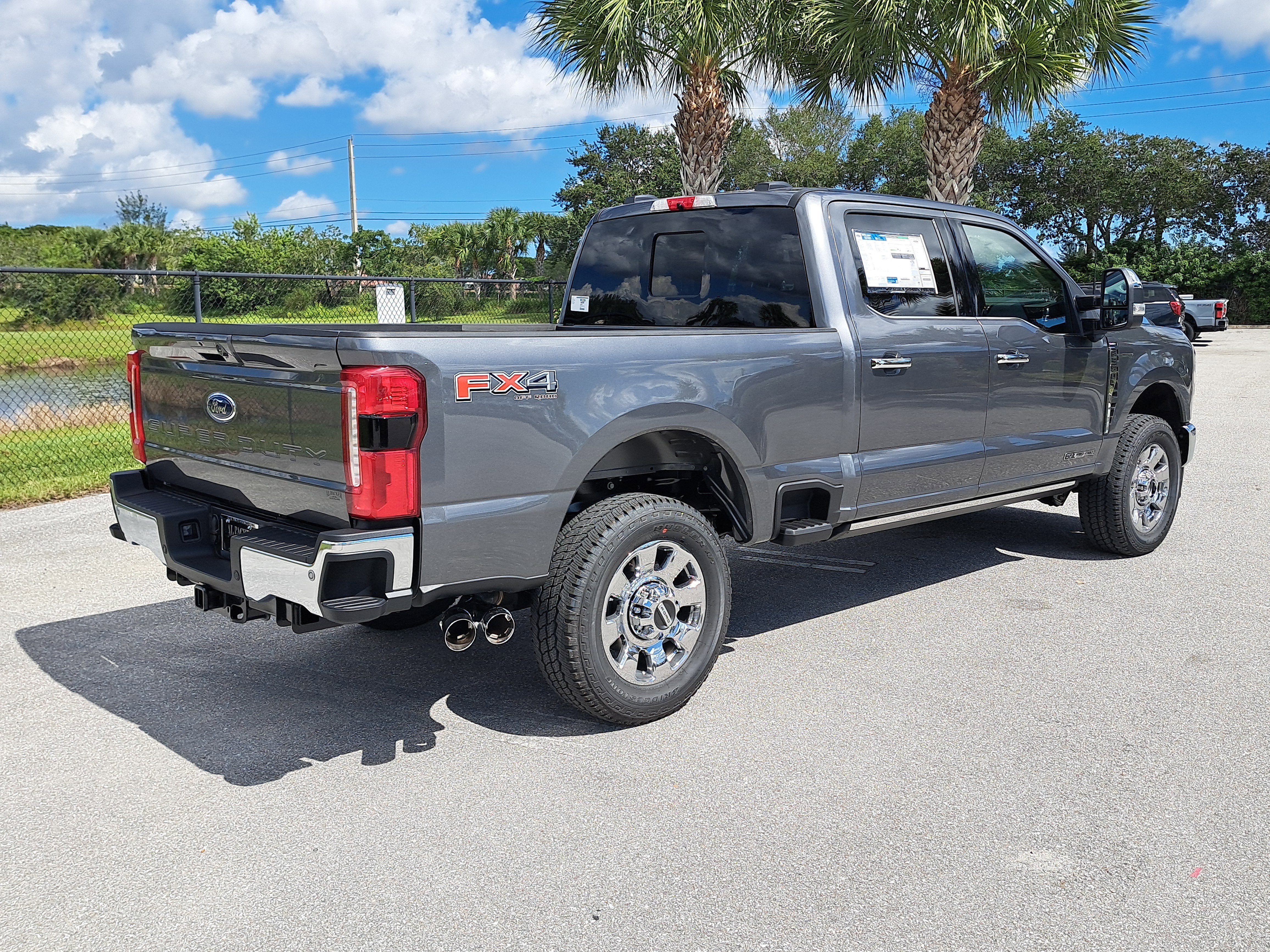 2026 Ford Super Duty F-350 SRW LARIAT