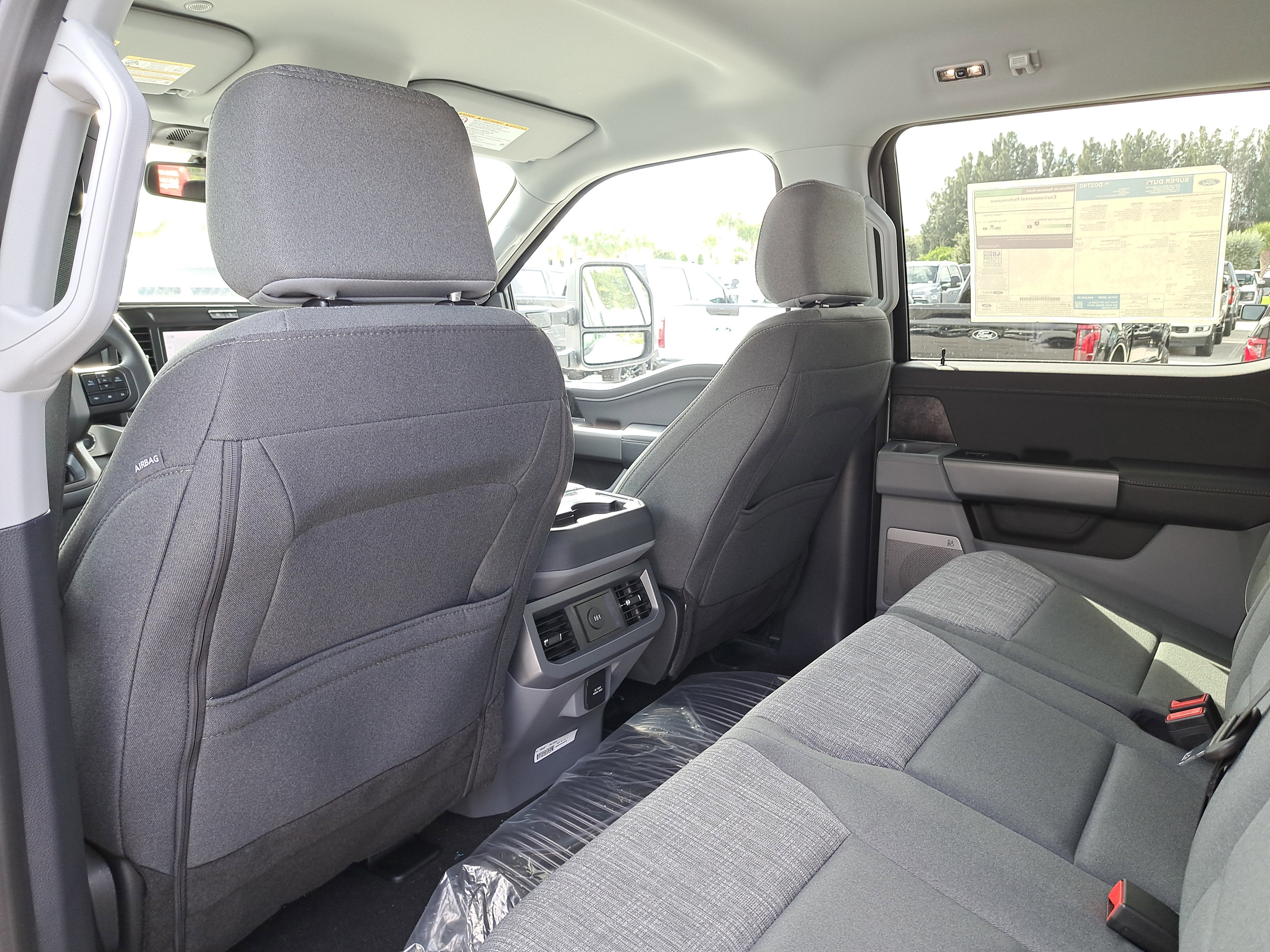 2026 Ford Super Duty F-350 SRW XLT