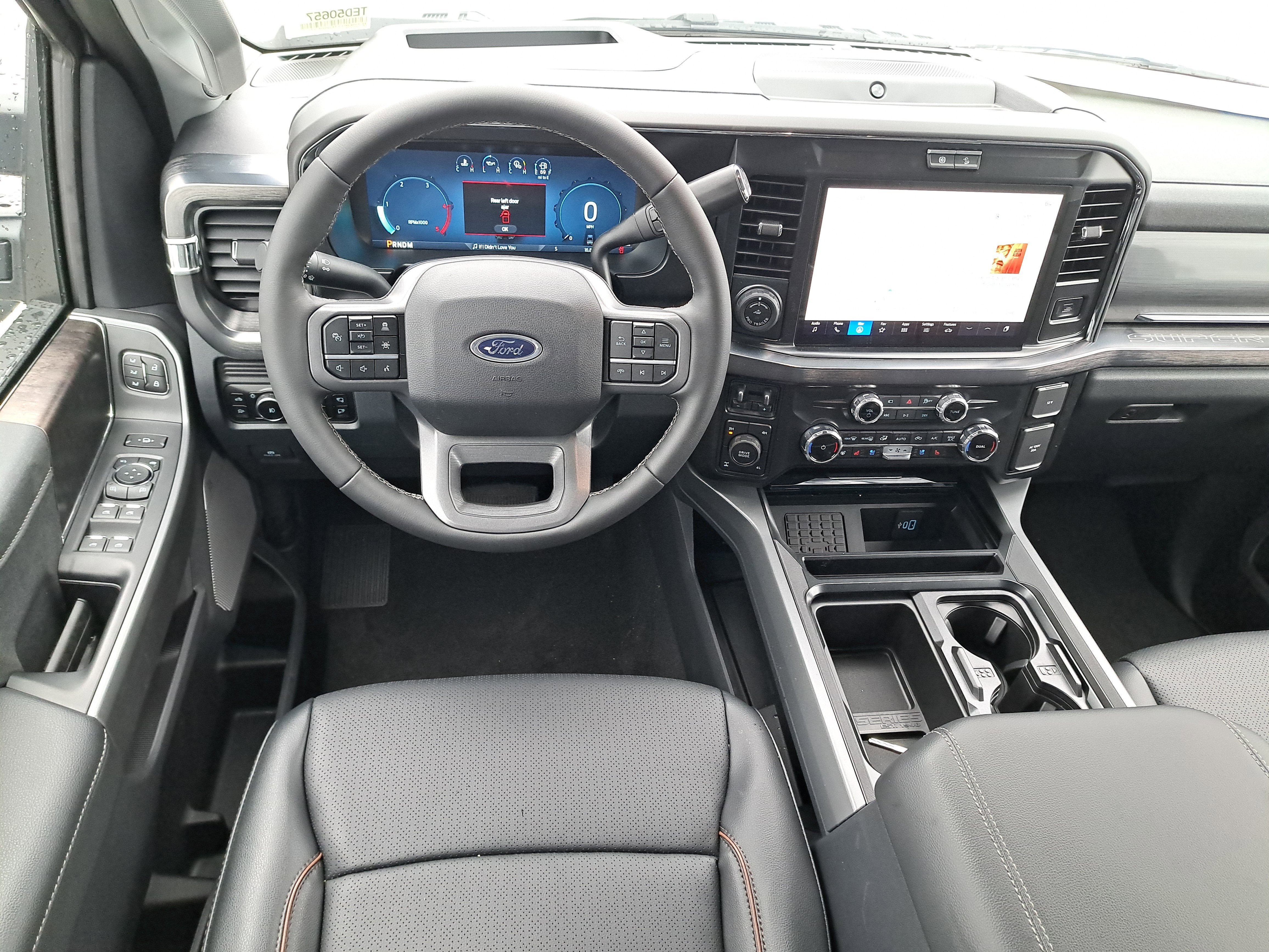 2026 Ford Super Duty F-350 SRW LARIAT