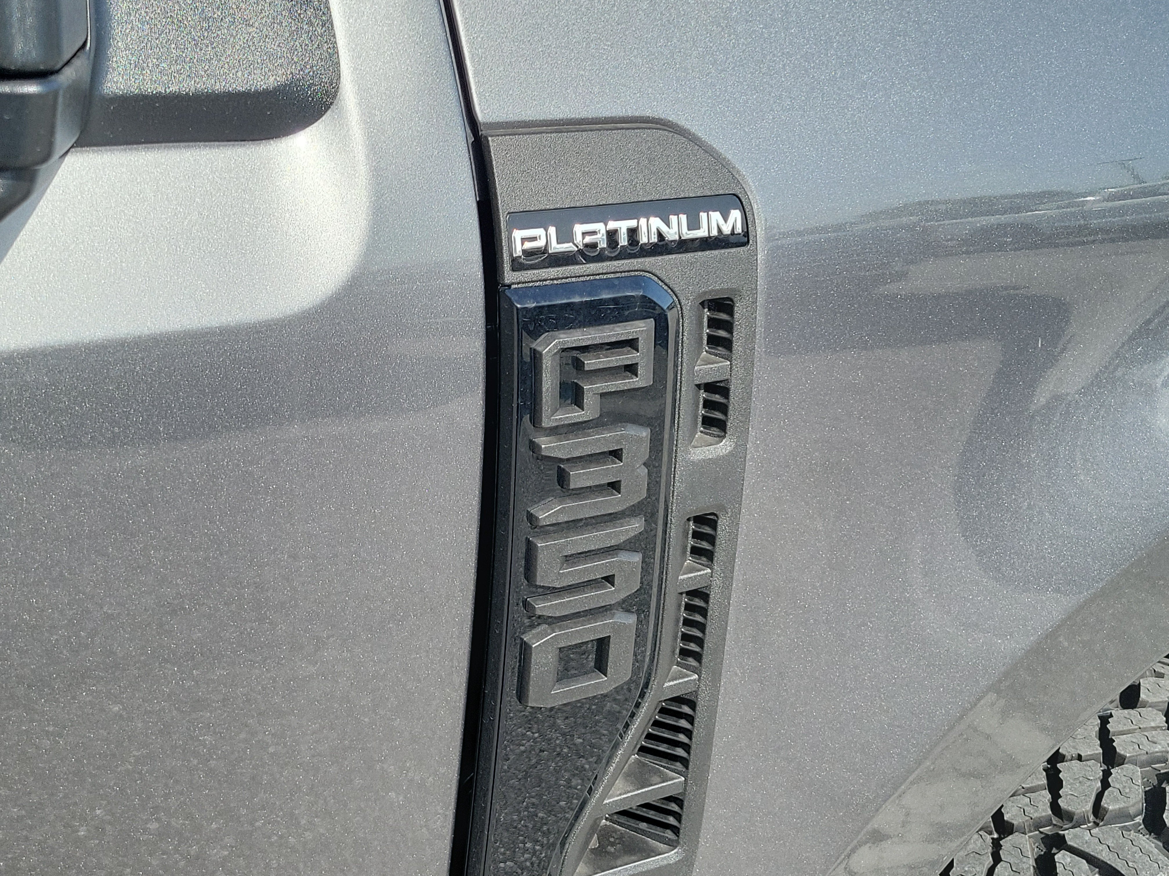 2026 Ford Super Duty F-350 SRW Platinum