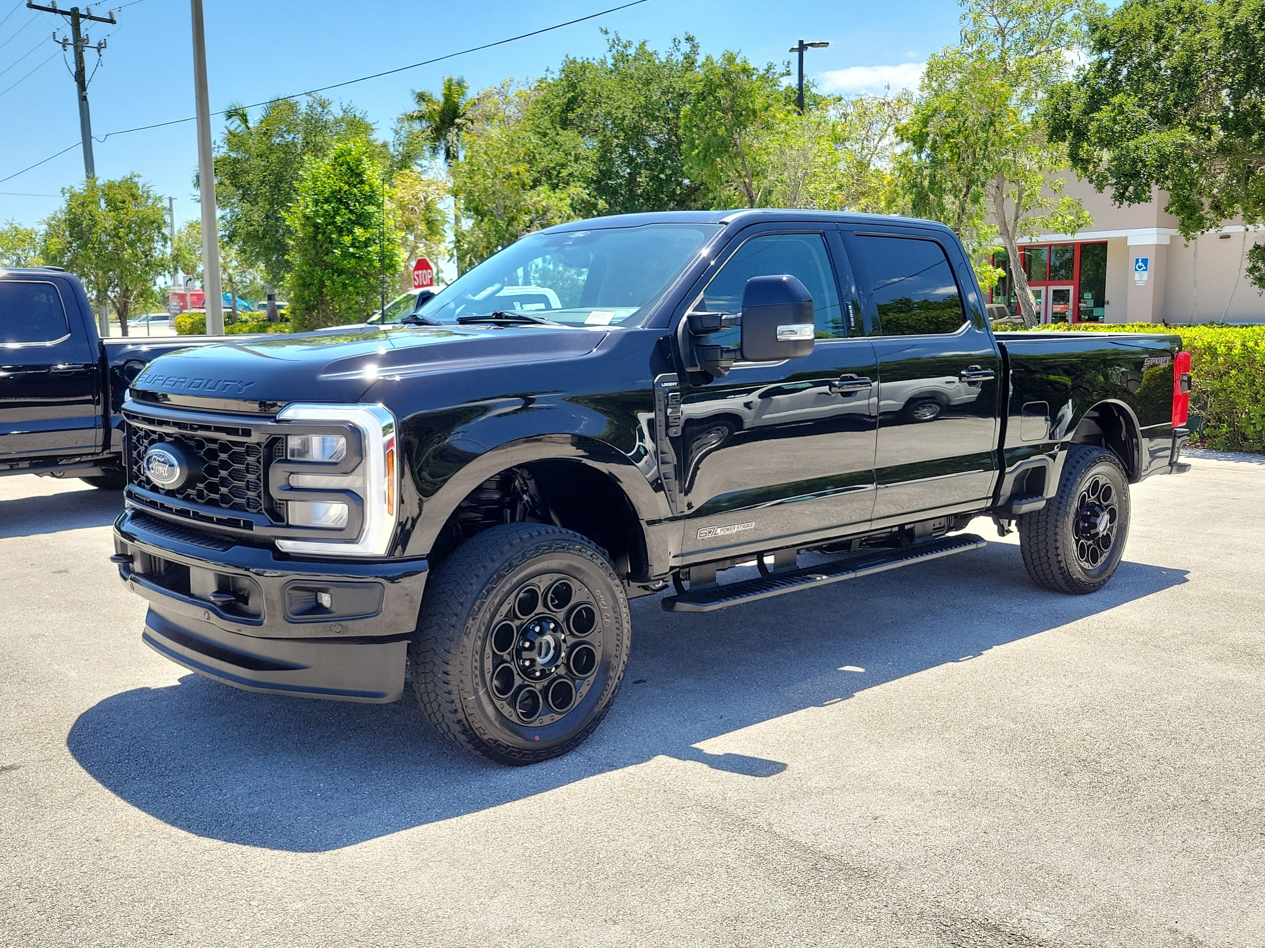 2024 Ford Super Duty F-350 SRW LARIAT