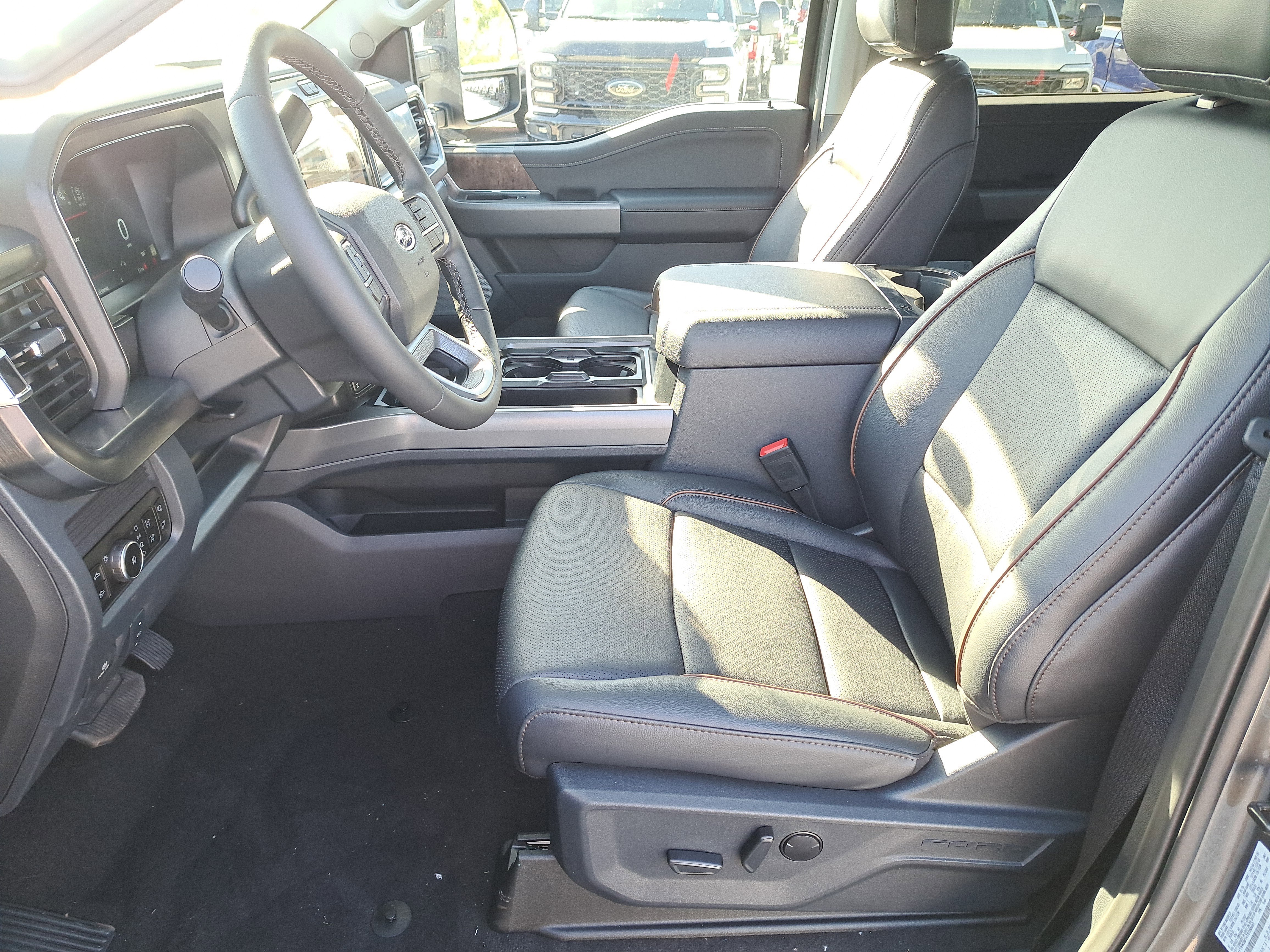 2026 Ford Super Duty F-350 SRW LARIAT