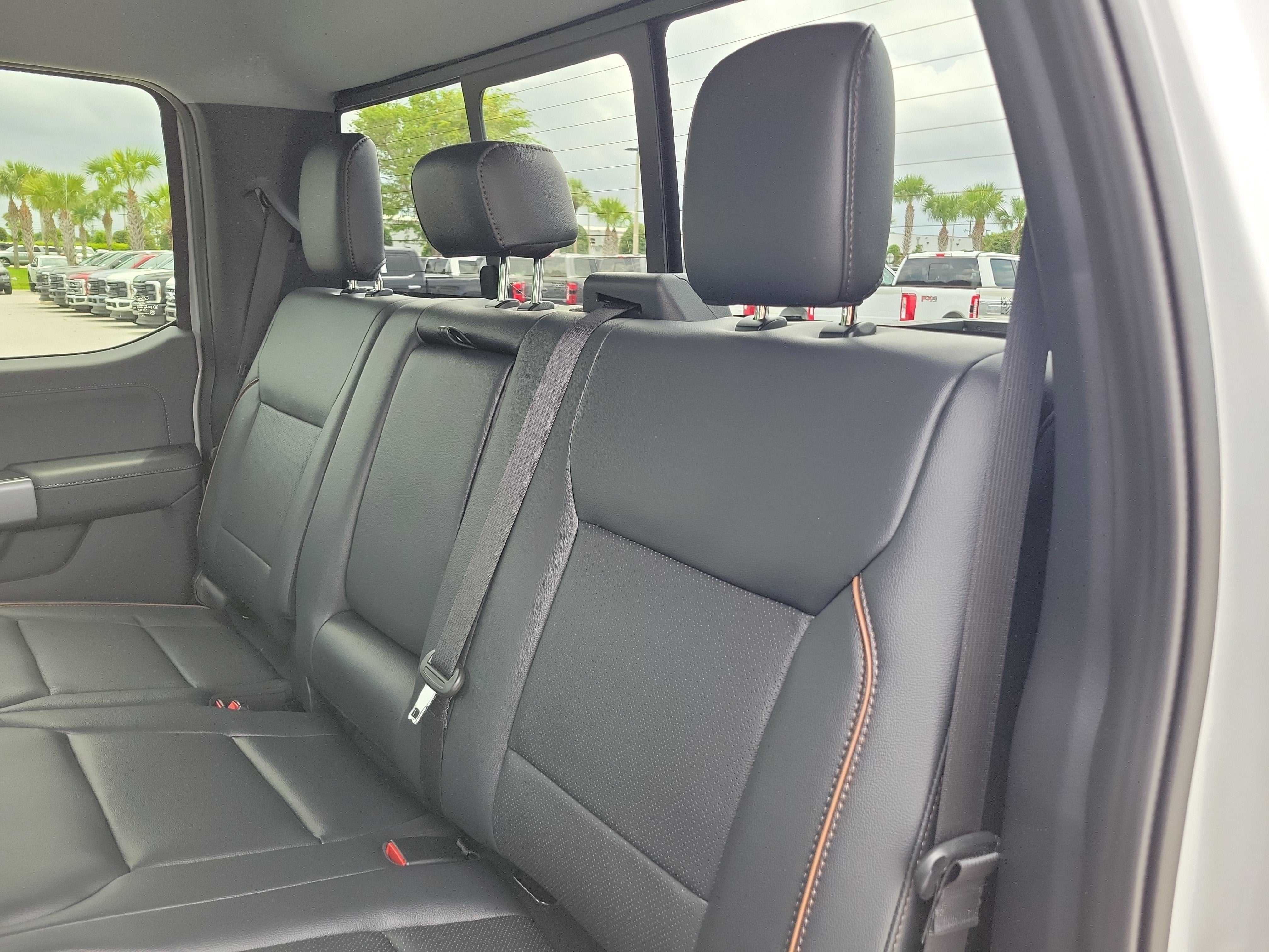 2026 Ford Super Duty F-350 SRW LARIAT