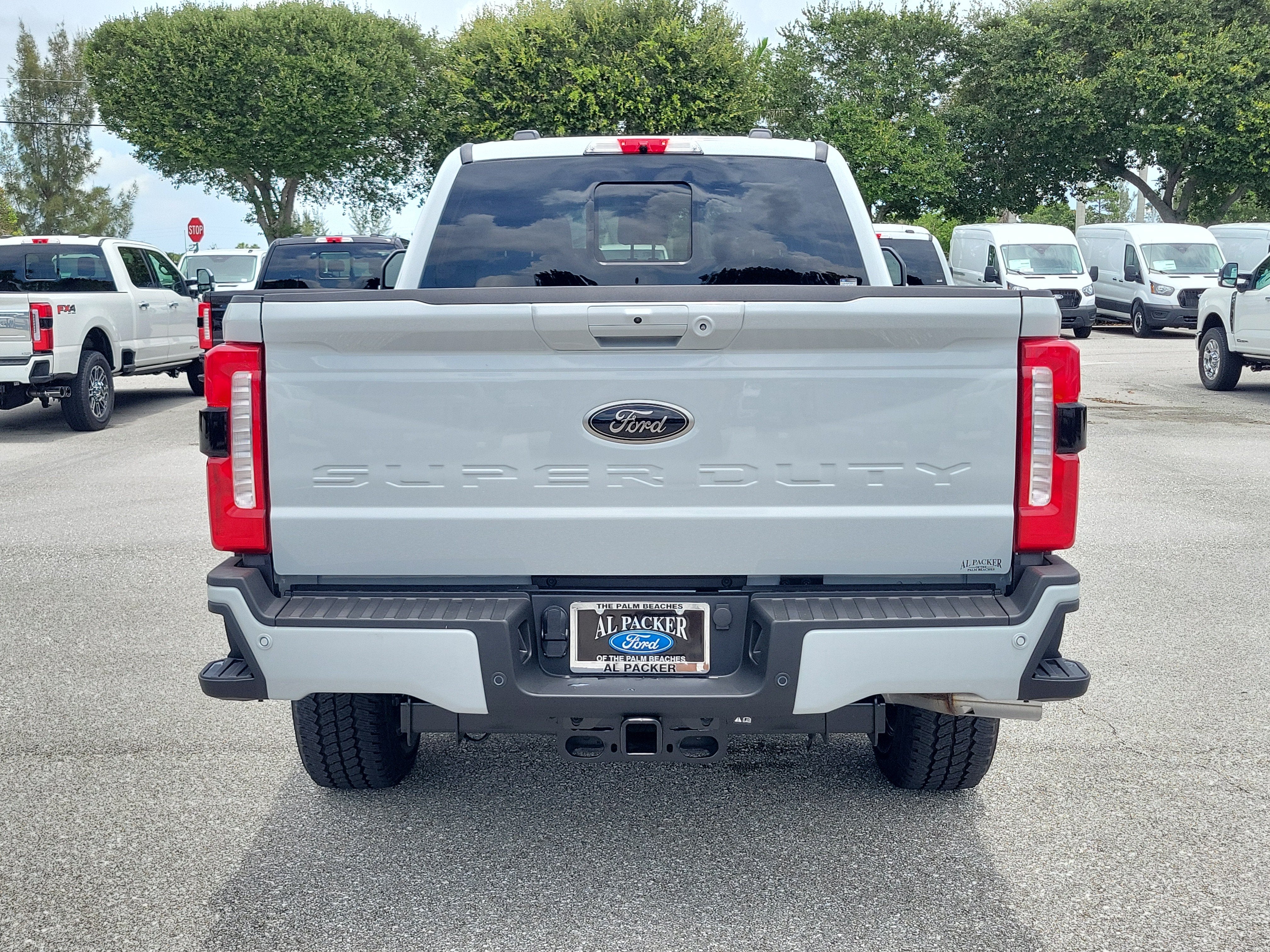2026 Ford Super Duty F-350 SRW LARIAT