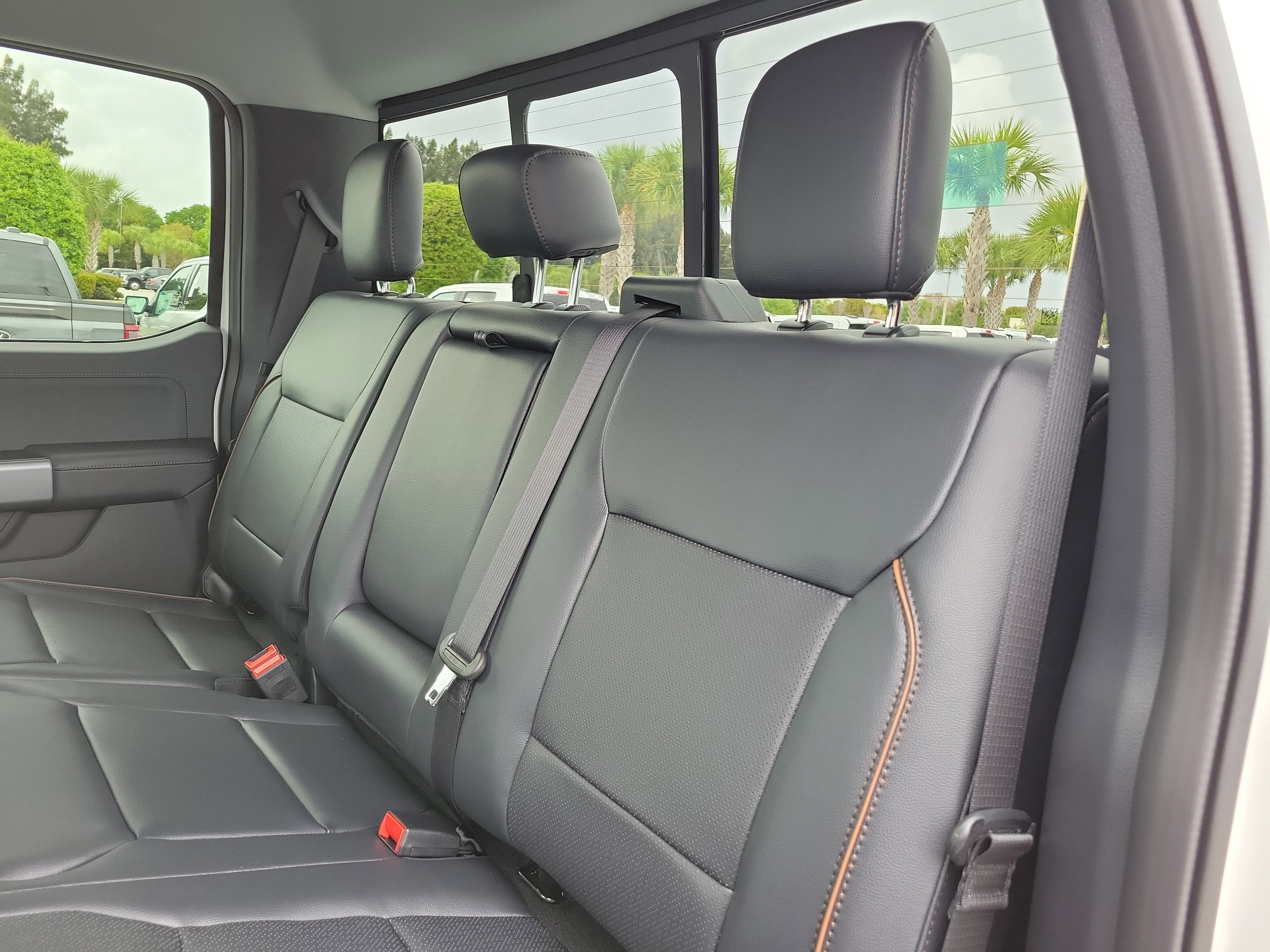 2026 Ford Super Duty F-350 SRW LARIAT