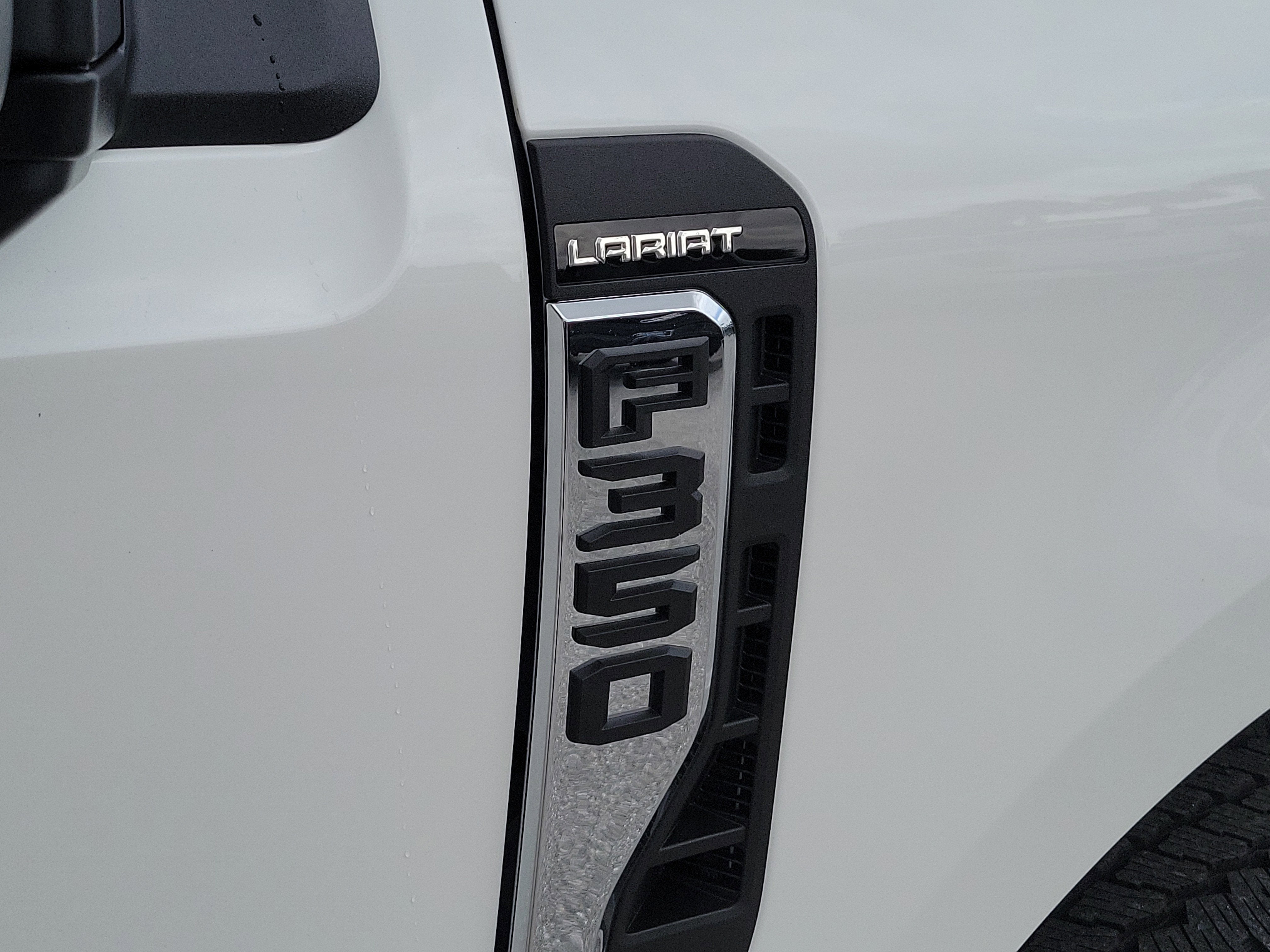 2026 Ford Super Duty F-350 SRW LARIAT
