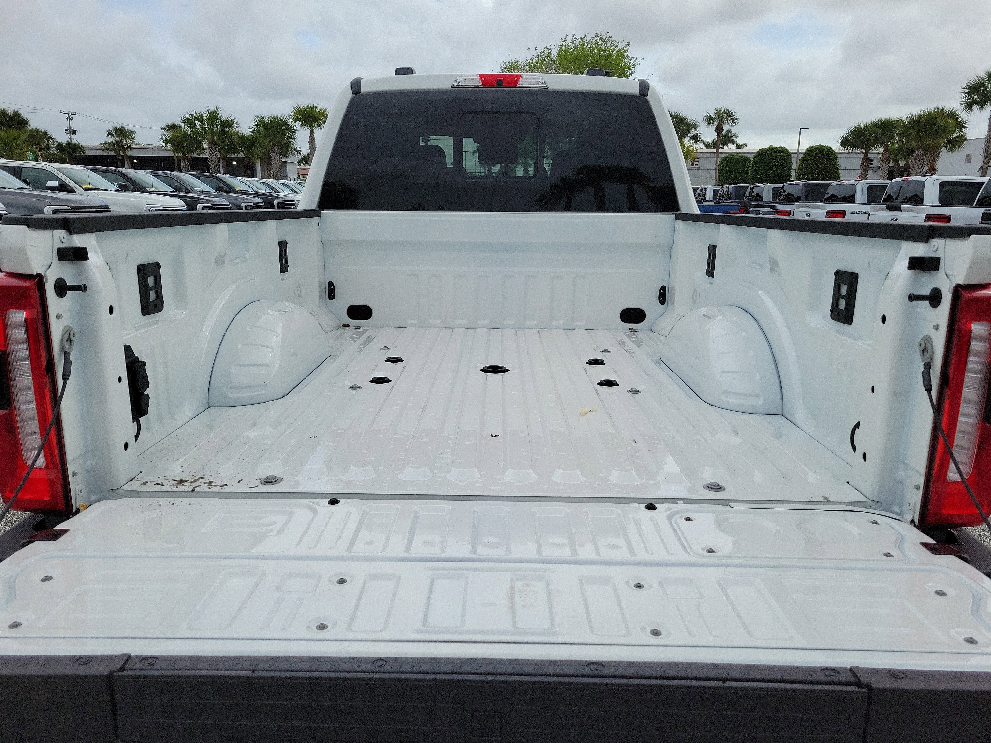 2026 Ford Super Duty F-350 SRW LARIAT