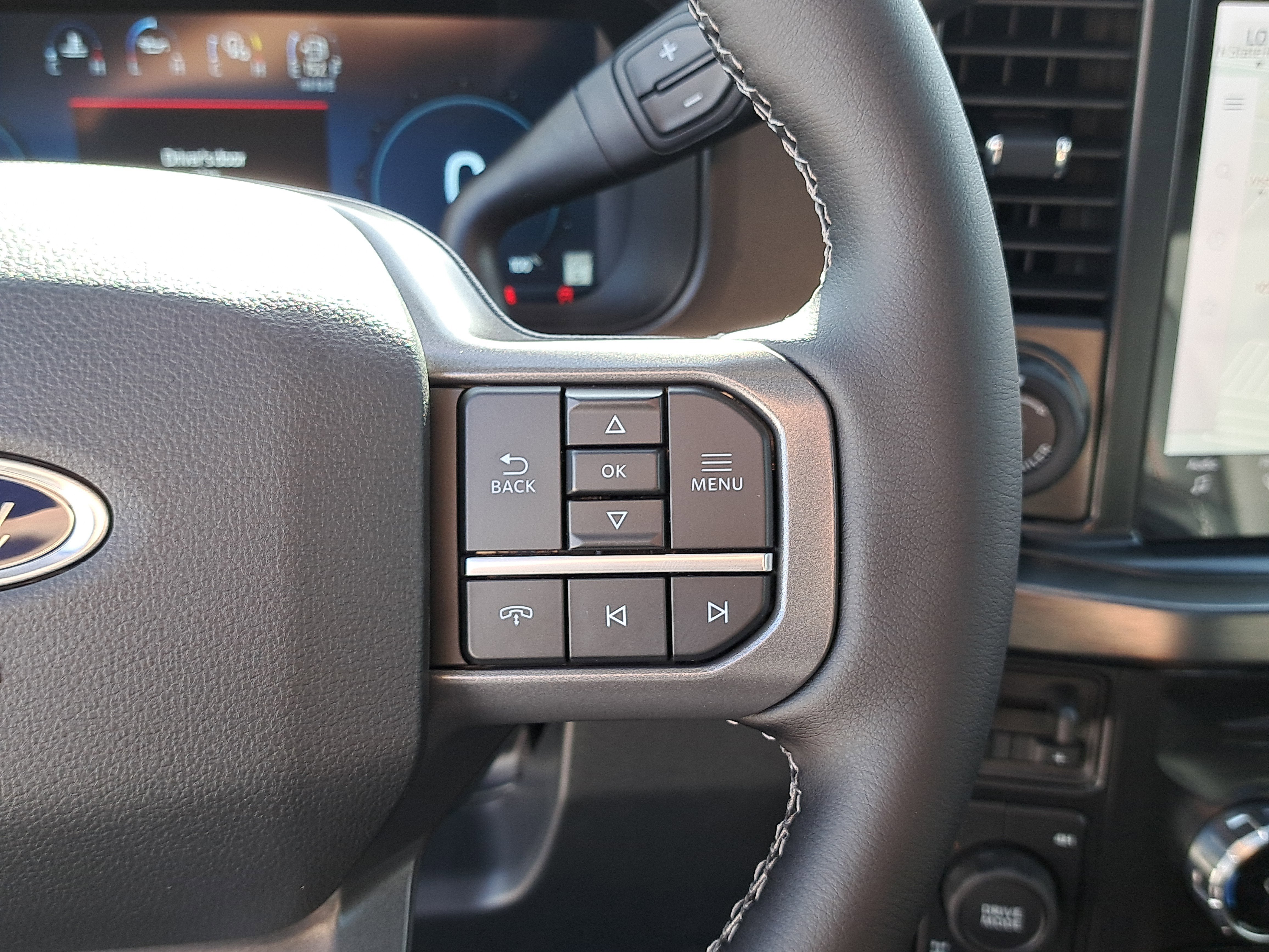 2026 Ford Super Duty F-350 SRW LARIAT