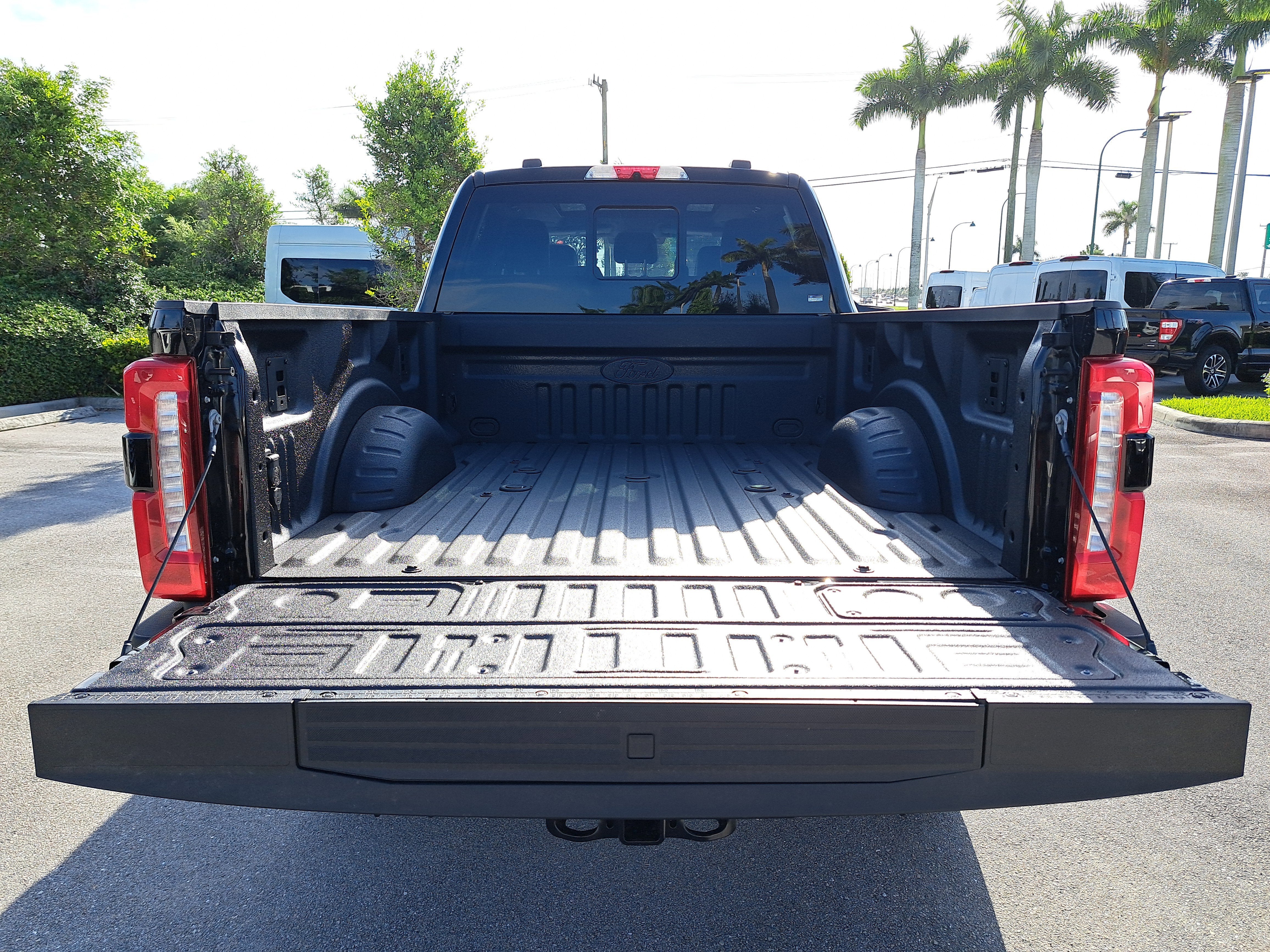 2026 Ford Super Duty F-350 SRW LARIAT