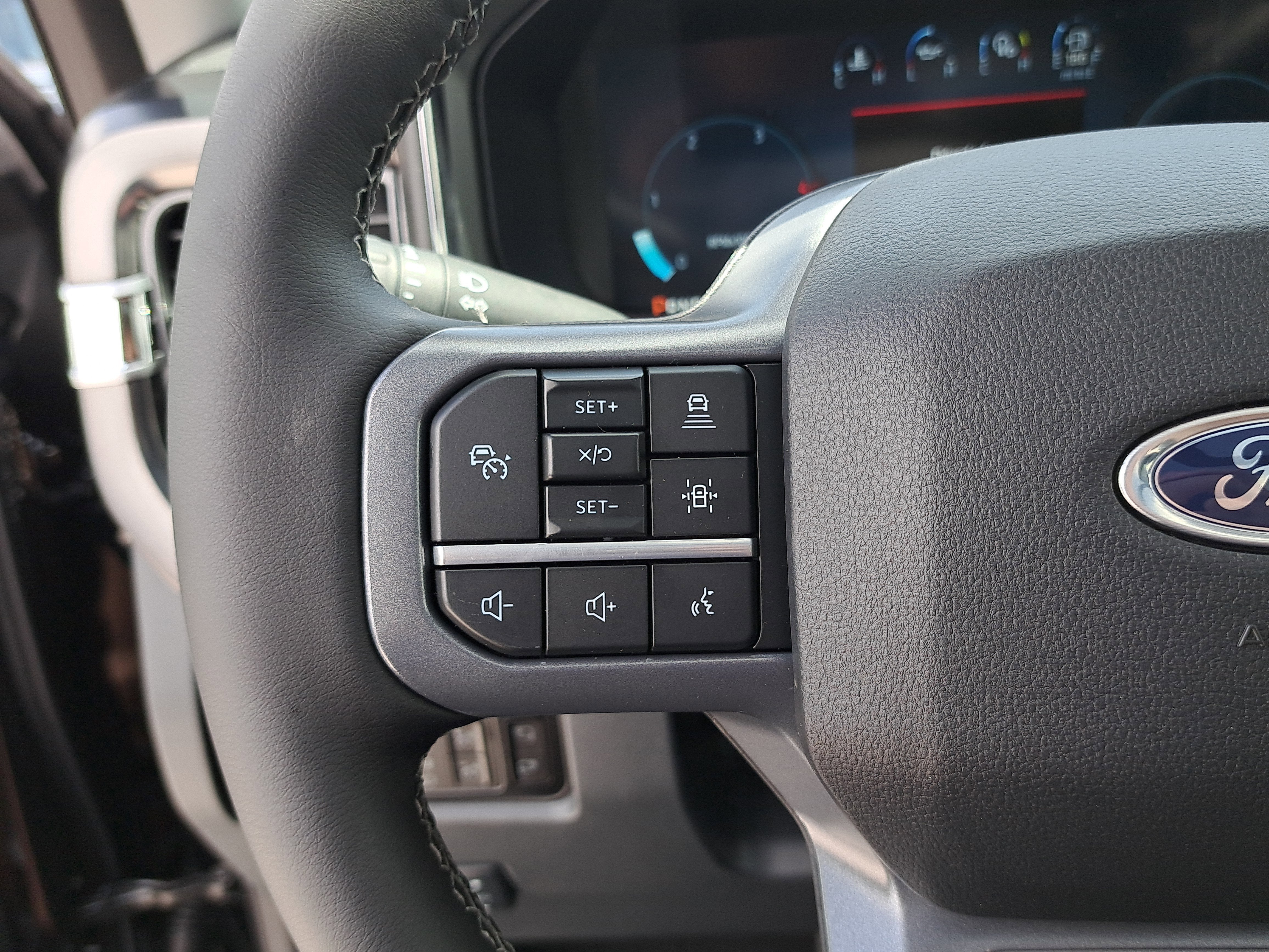 2025 Ford Super Duty F-350 SRW LARIAT