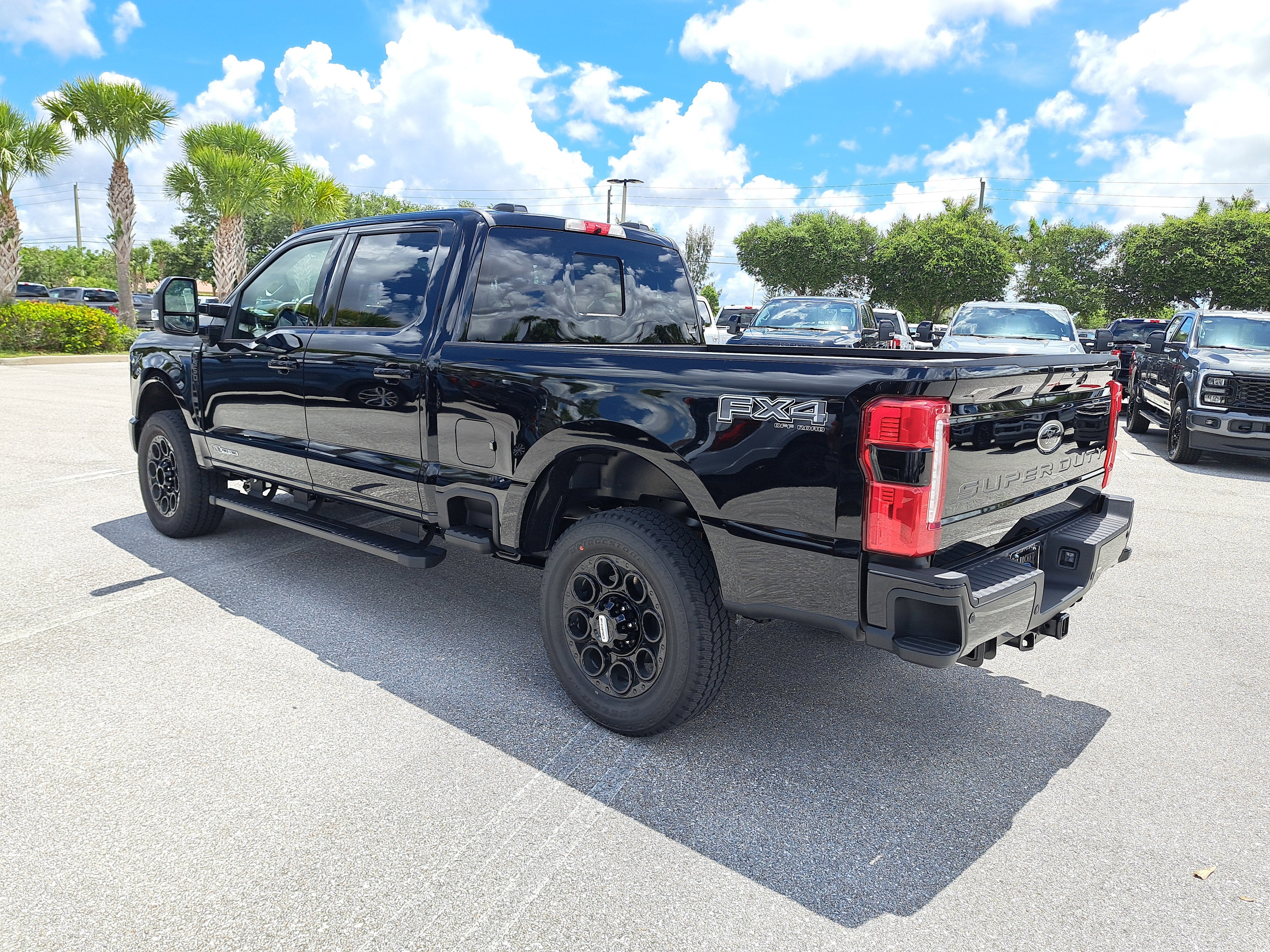 2025 Ford Super Duty F-350 SRW LARIAT