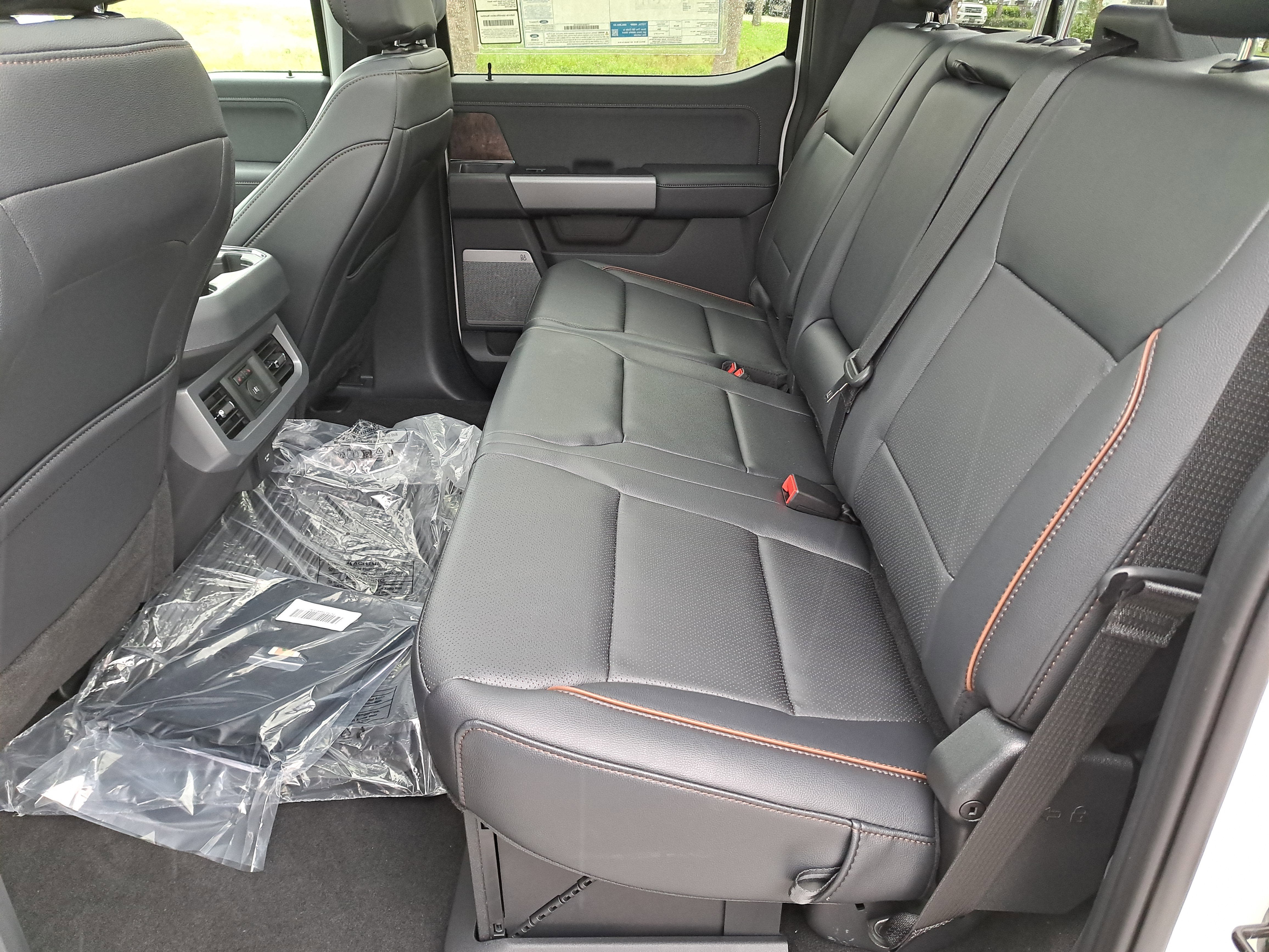 2025 Ford Super Duty F-350 SRW LARIAT