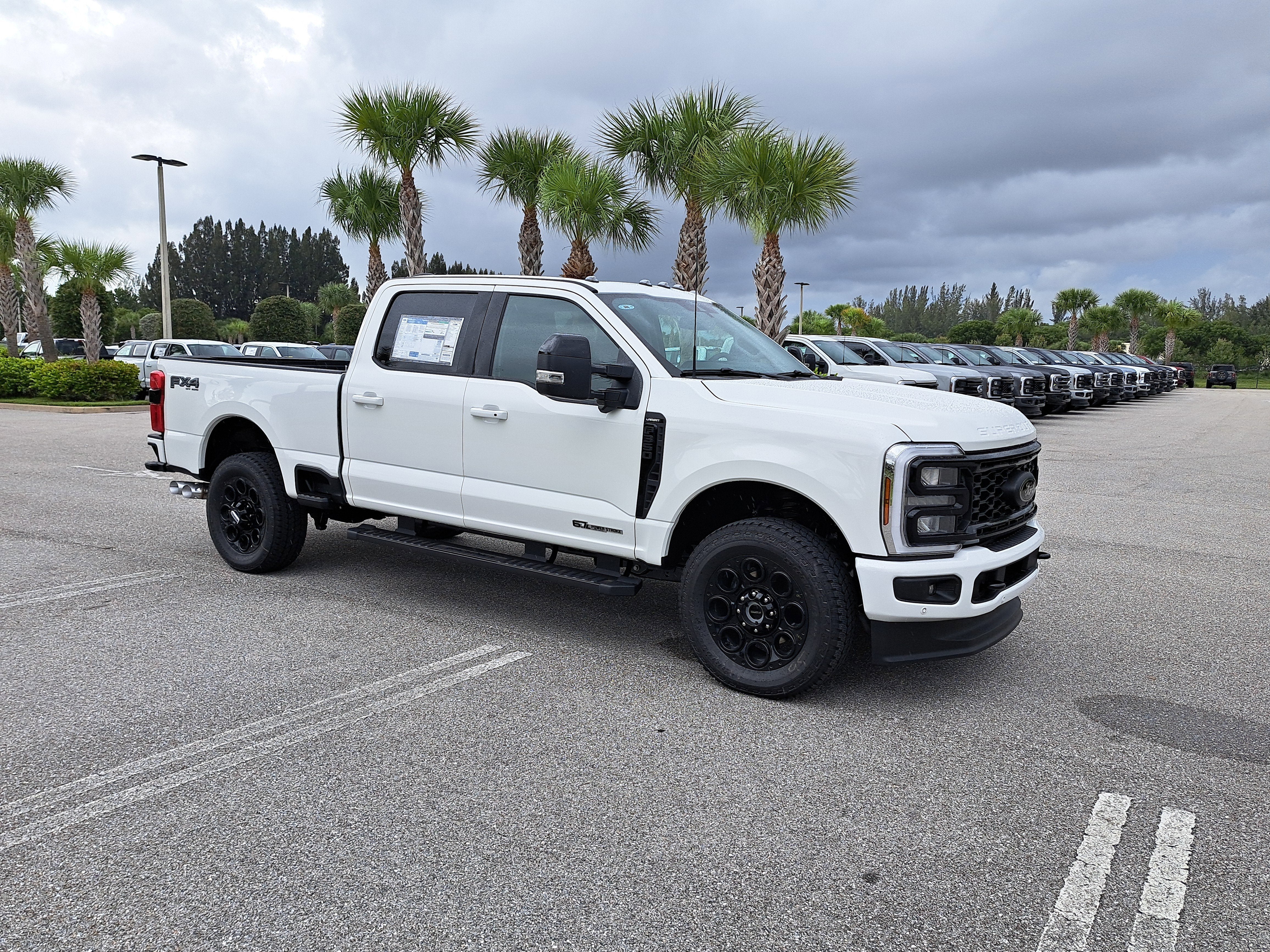 2025 Ford Super Duty F-350 SRW LARIAT