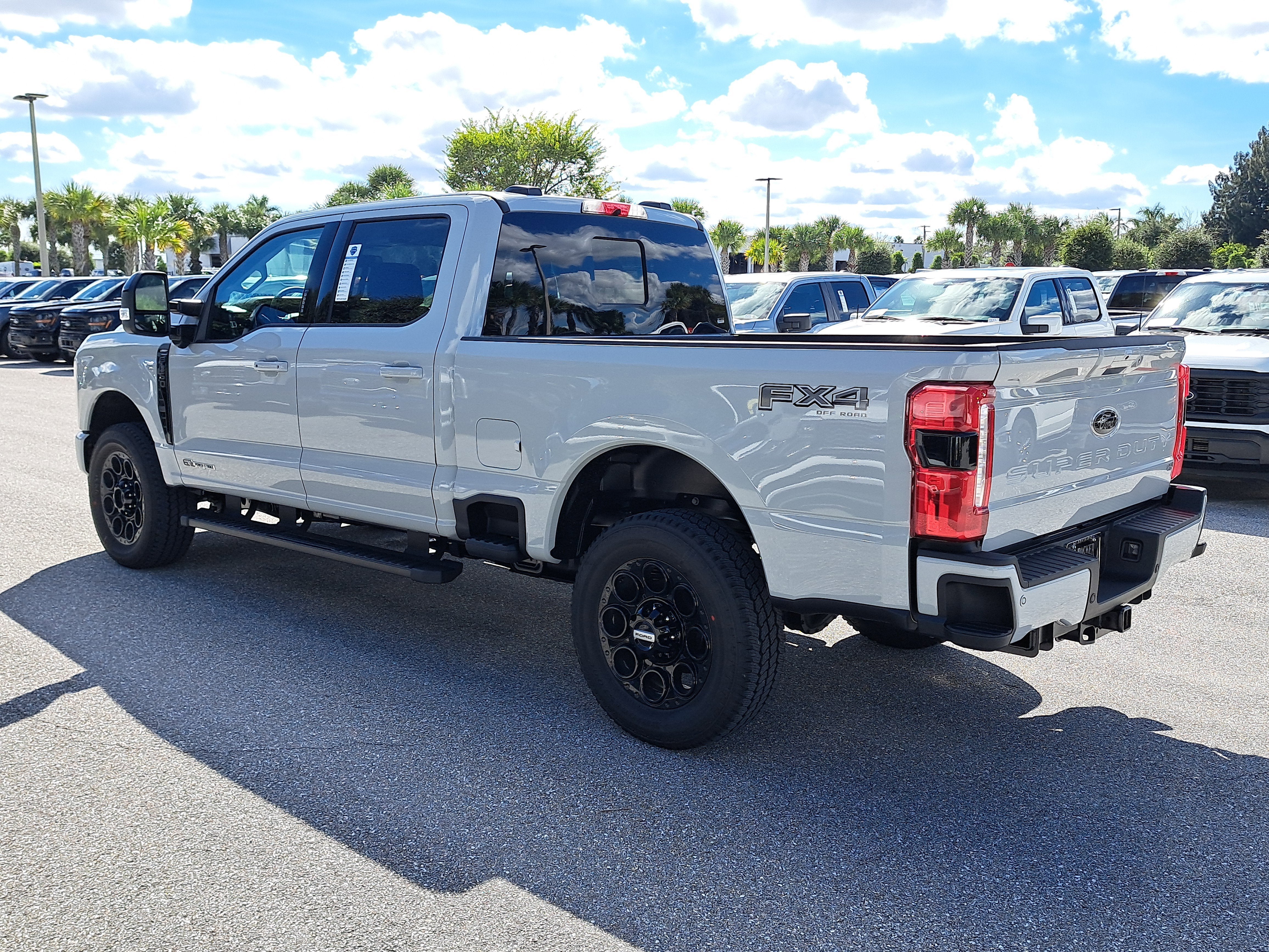 2026 Ford Super Duty F-350 SRW LARIAT