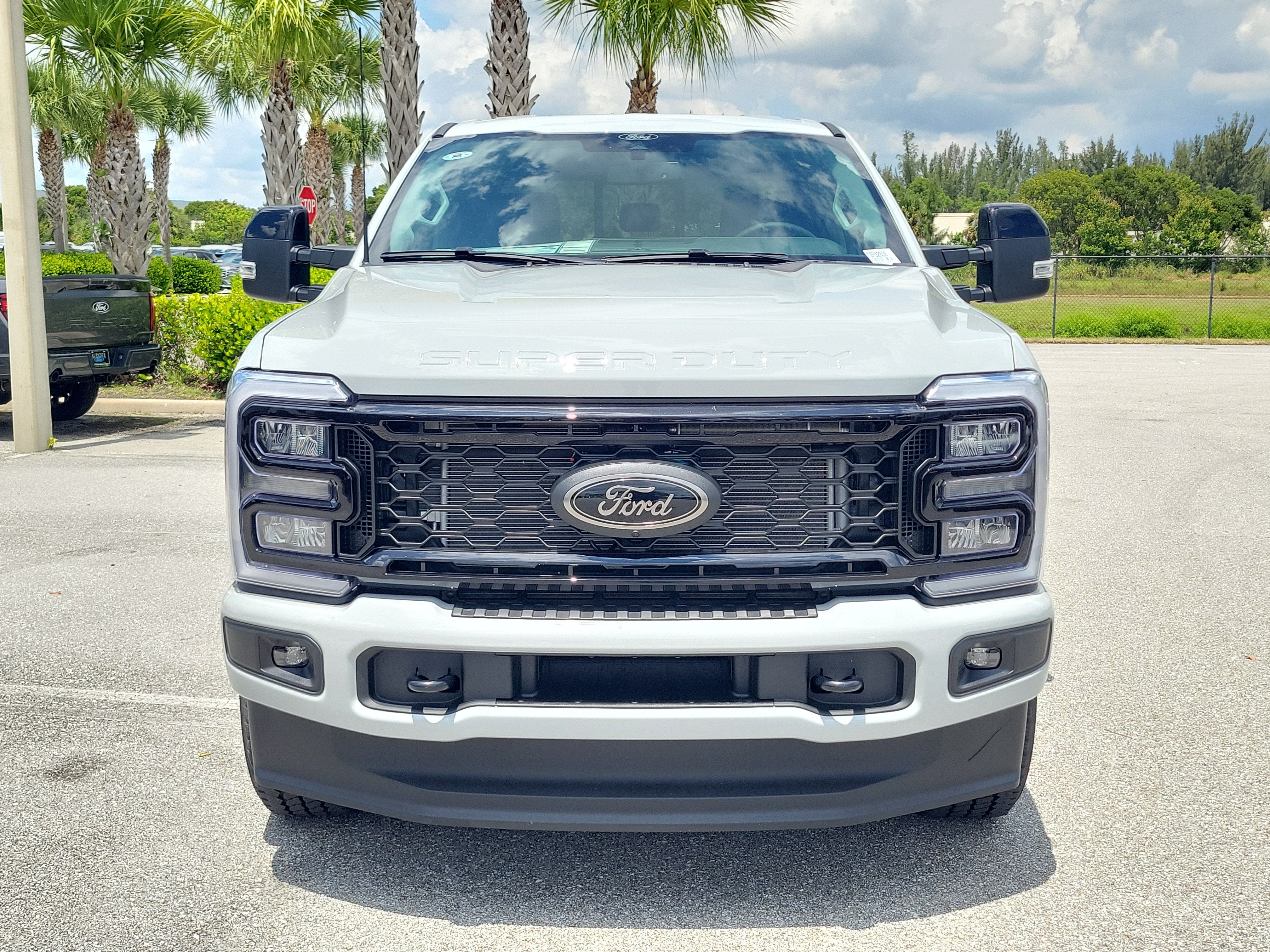 2026 Ford Super Duty F-350 SRW LARIAT