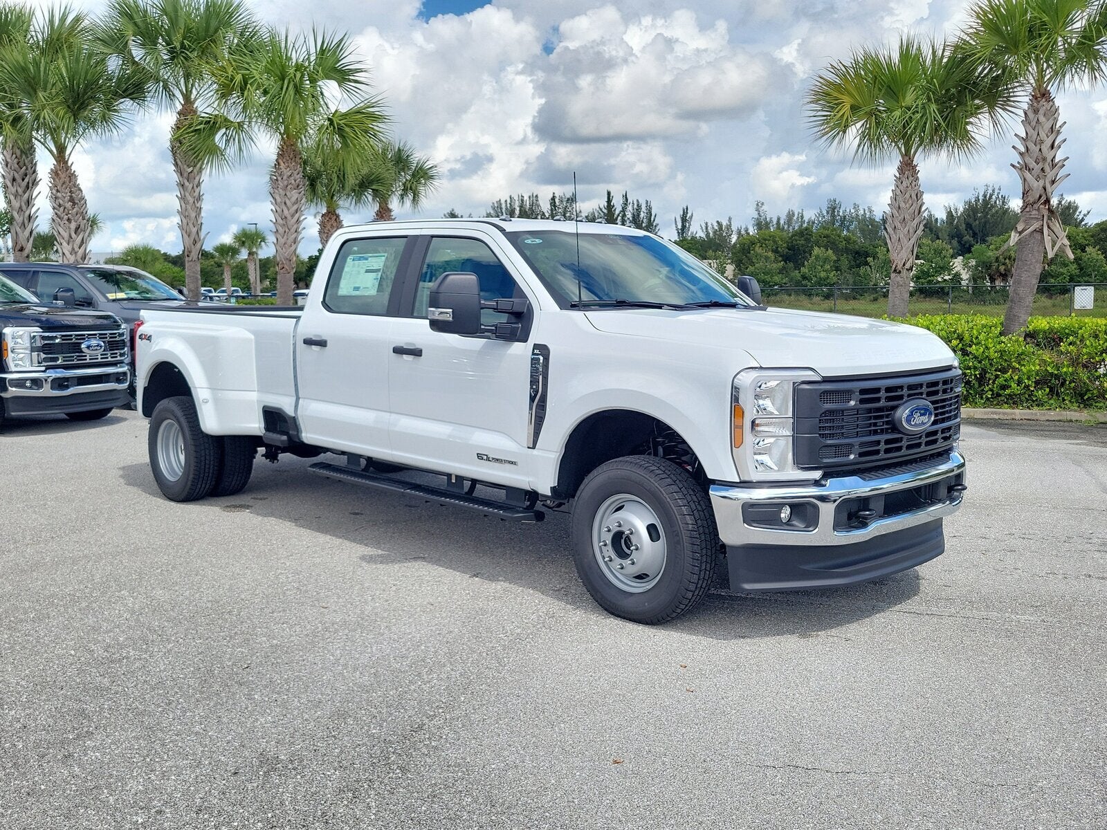 2026 Ford Super Duty F-350 DRW XL