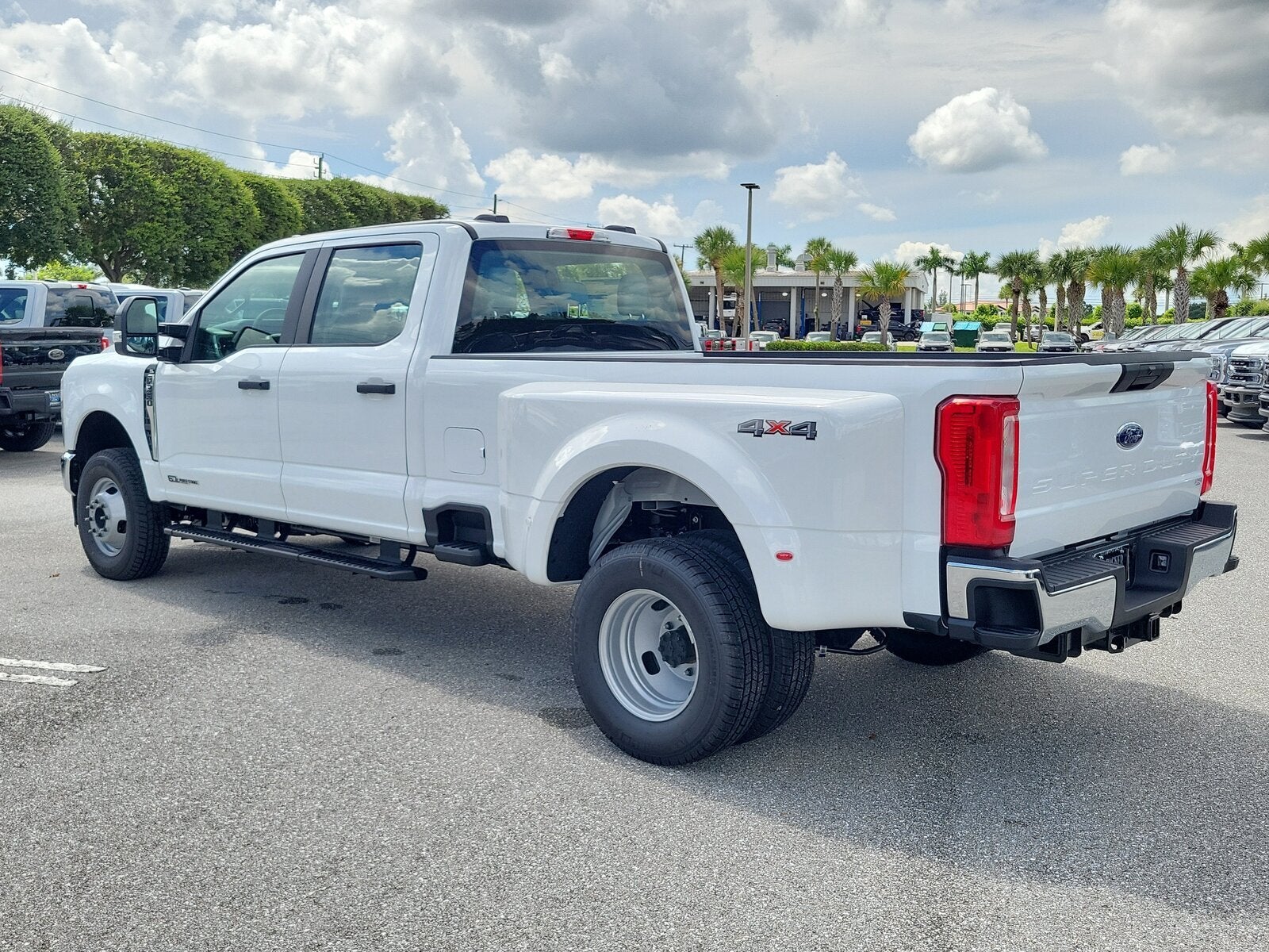 2026 Ford Super Duty F-350 DRW XL
