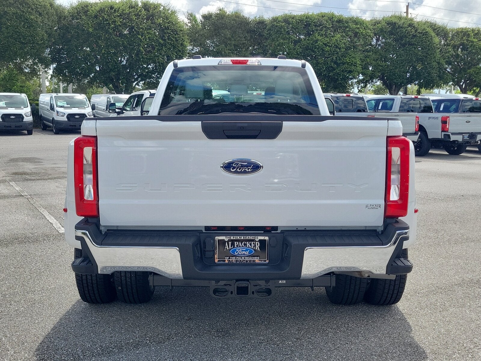 2026 Ford Super Duty F-350 DRW XL