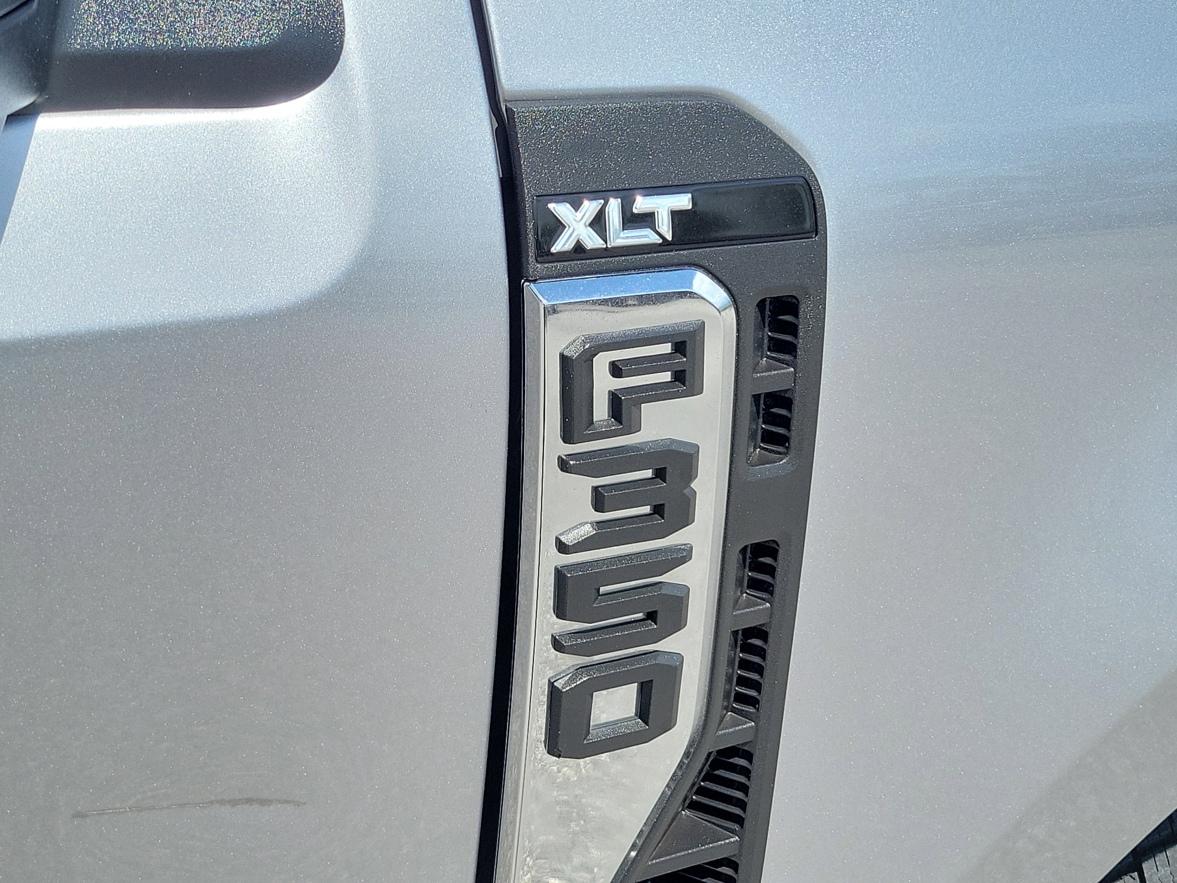 2024 Ford Super Duty F-350 DRW XLT