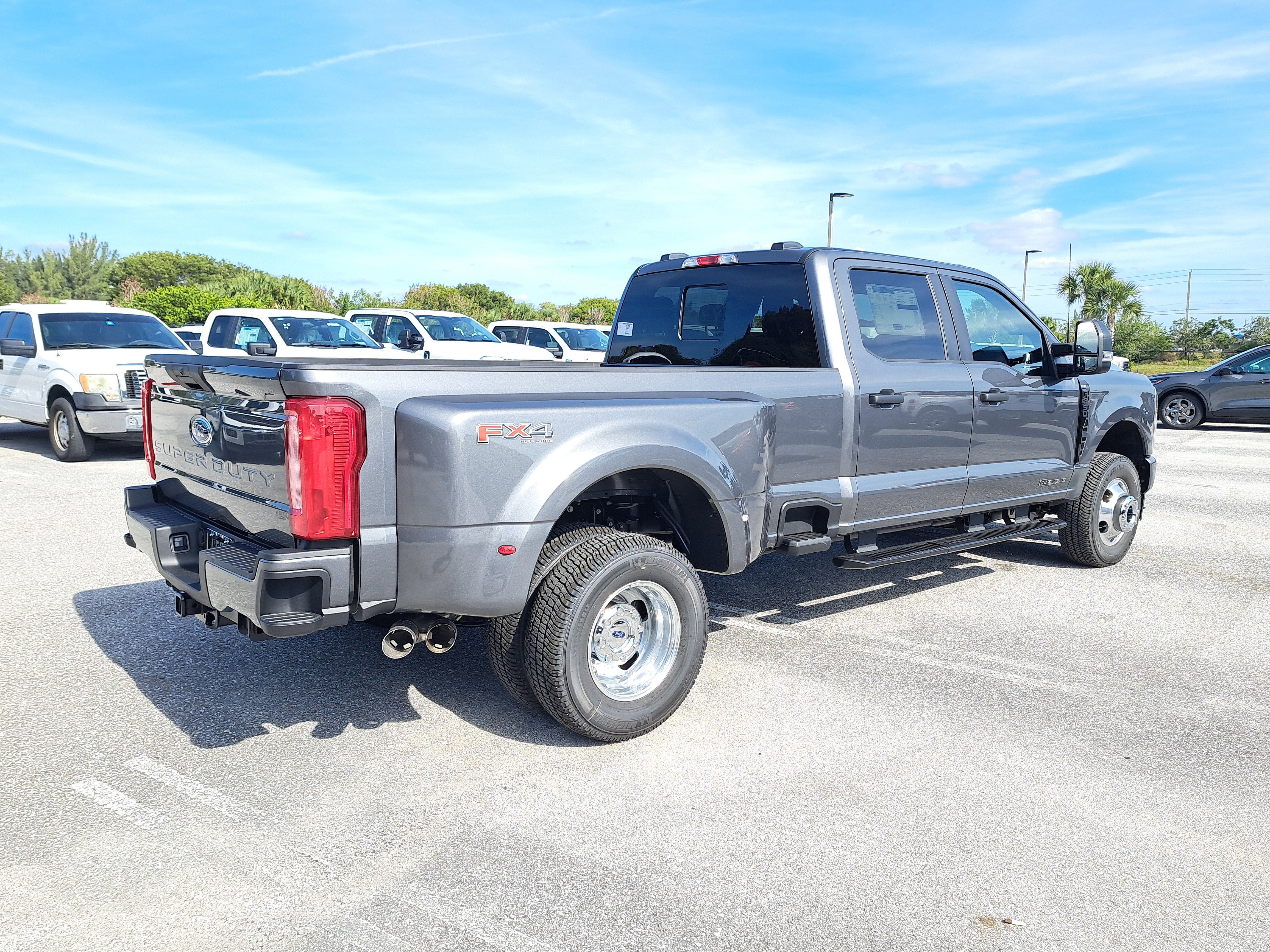 2026 Ford Super Duty F-350 DRW XL