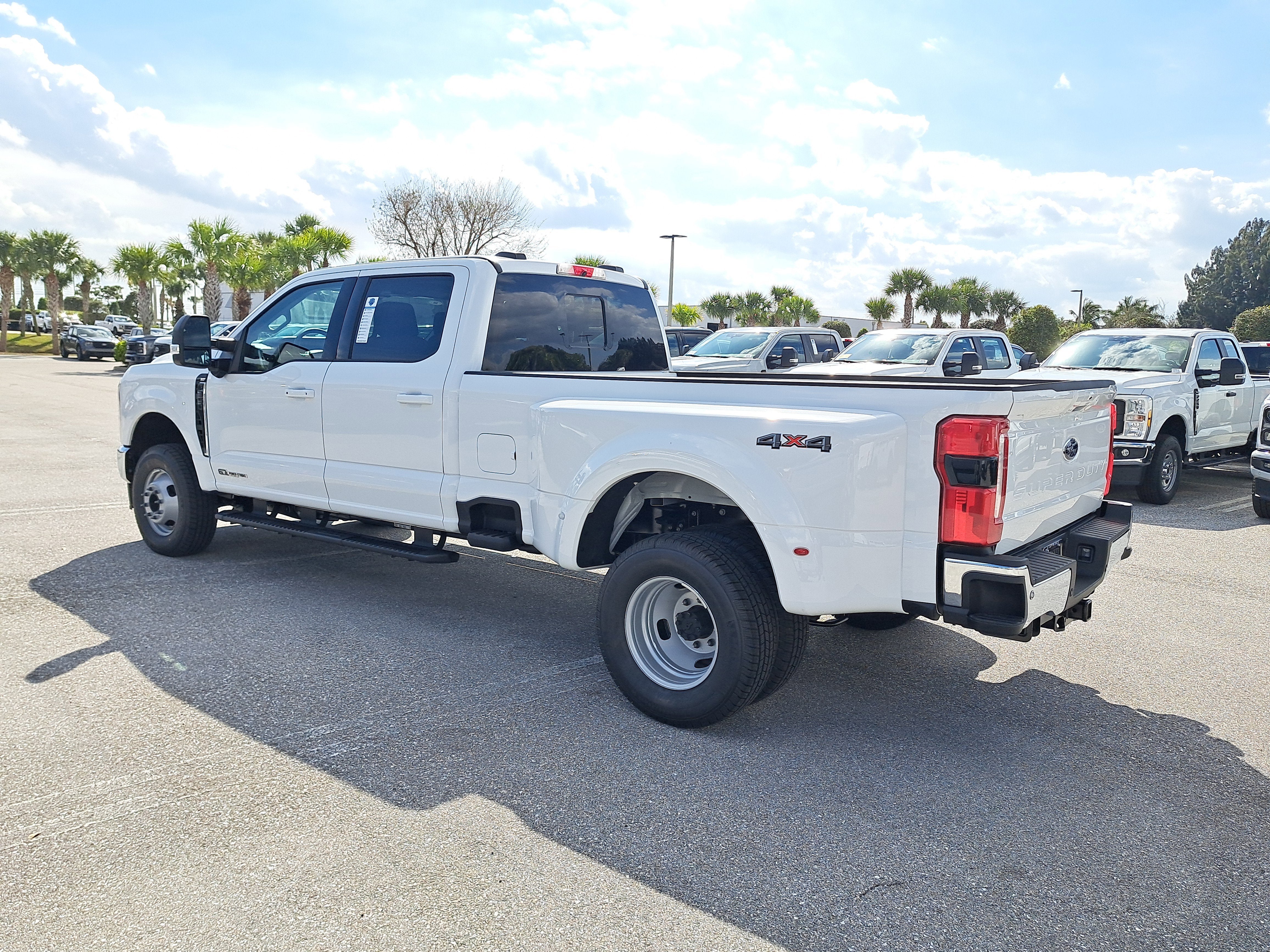2026 Ford Super Duty F-350 DRW XLT