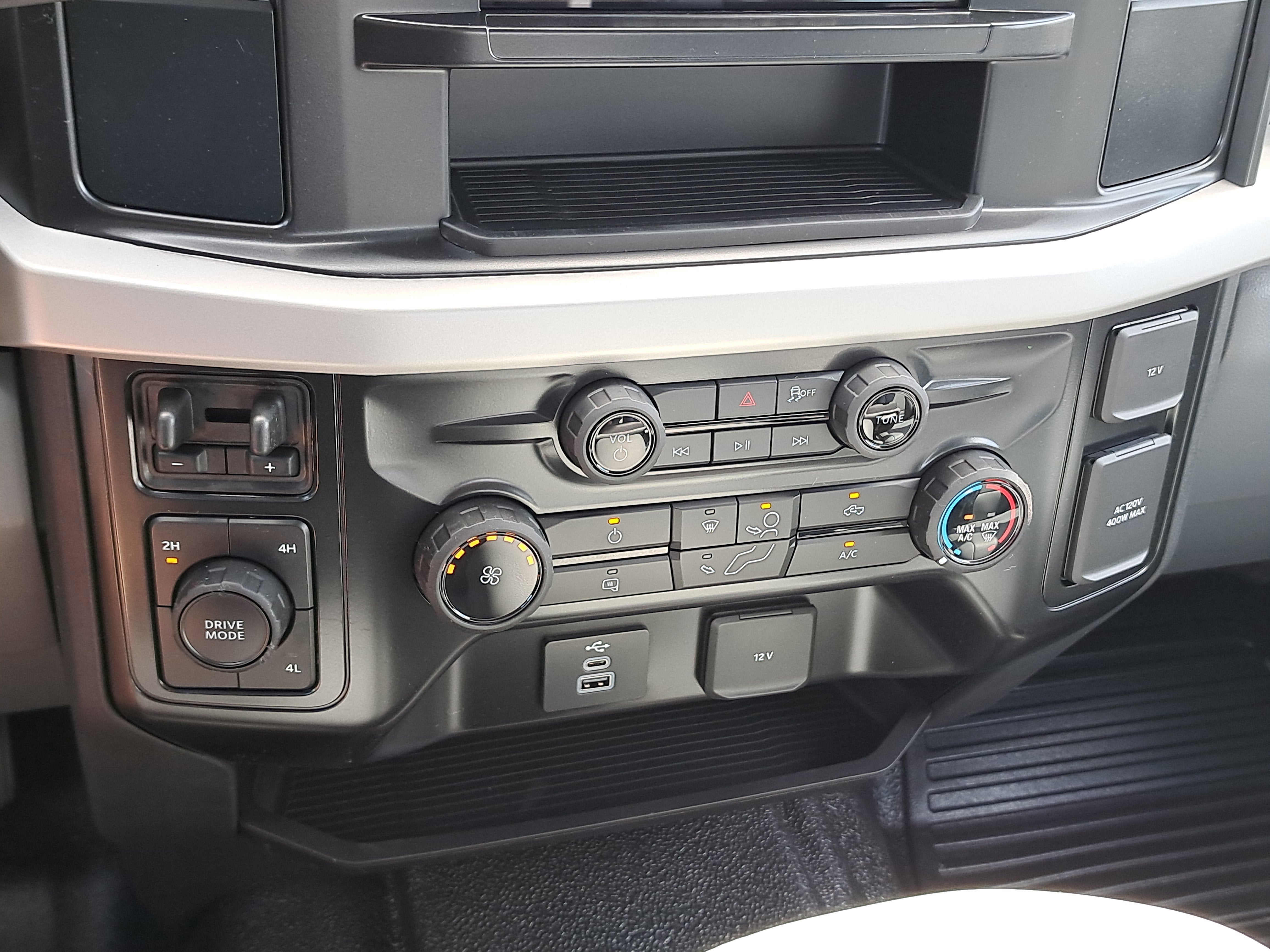 2026 Ford Super Duty F-350 DRW XL