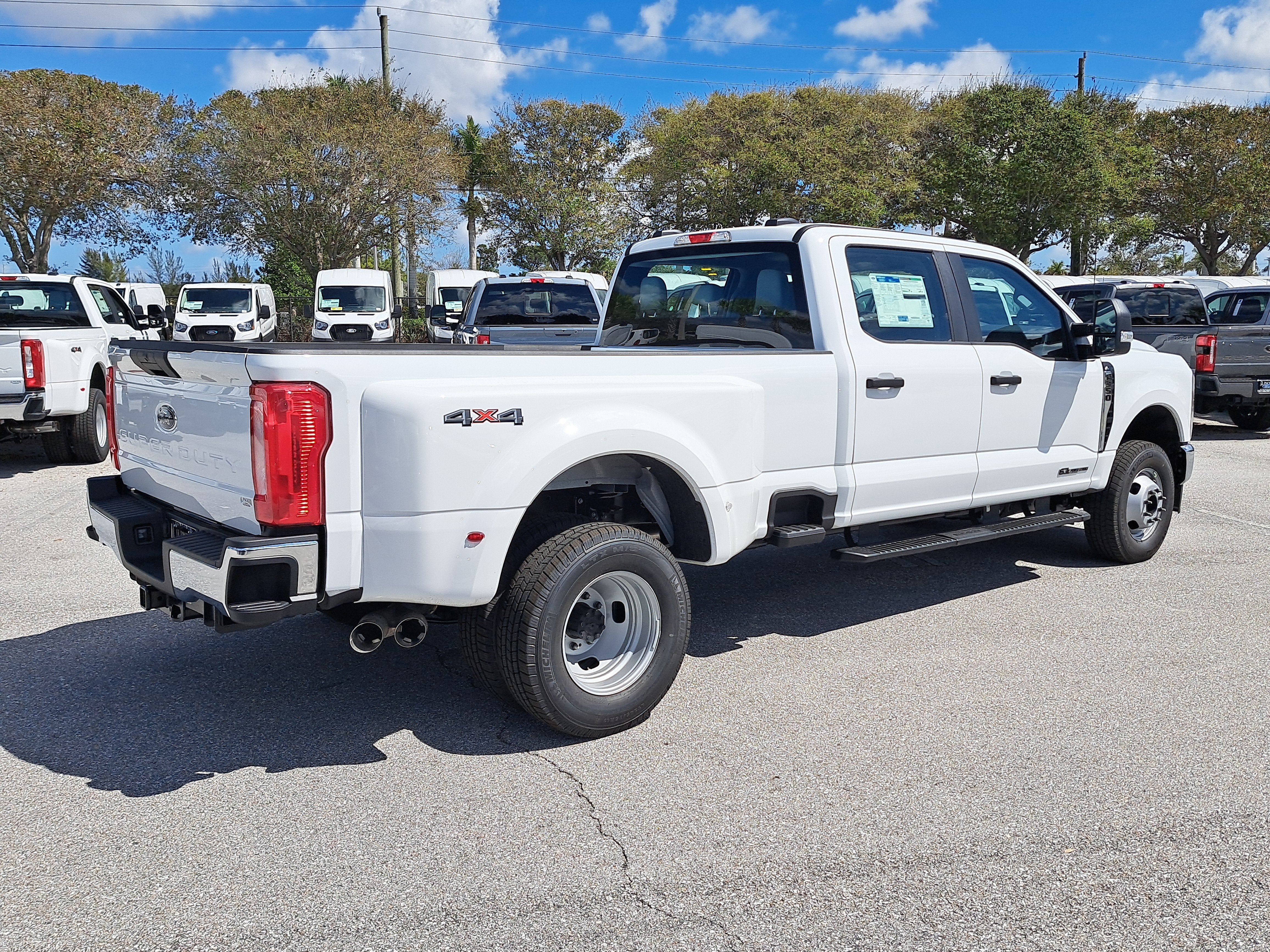 2026 Ford Super Duty F-350 DRW XL