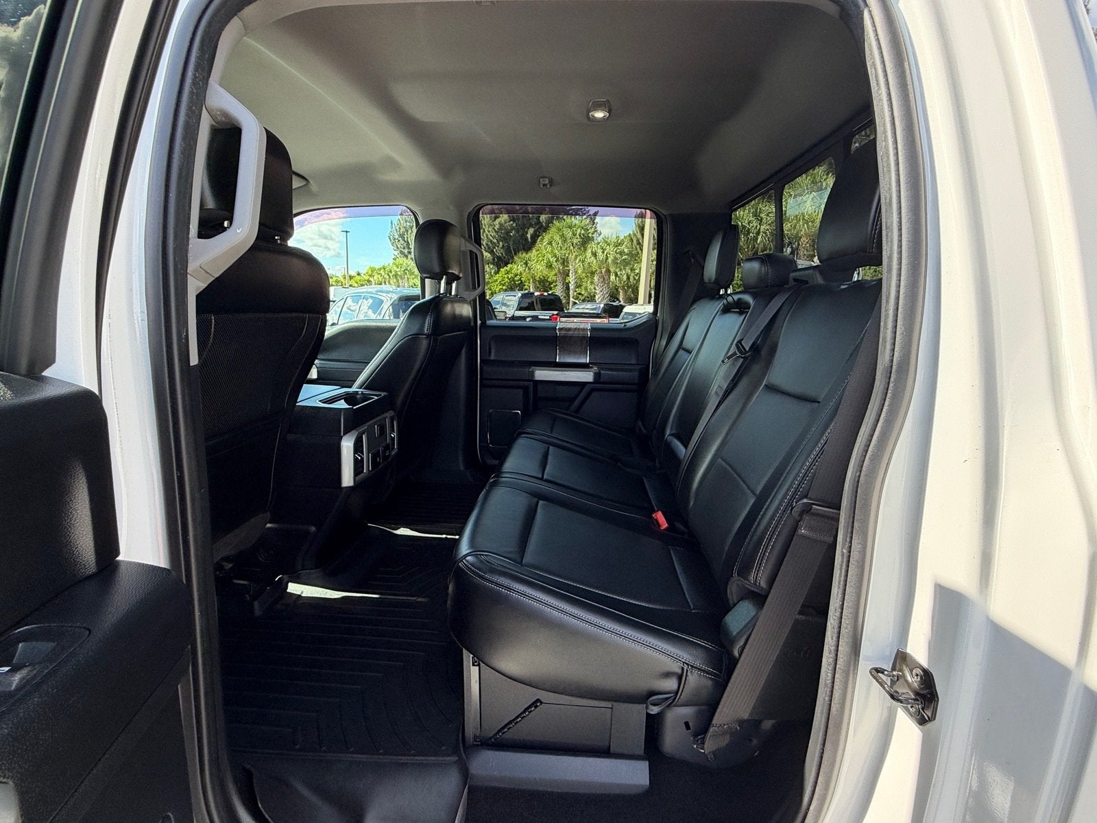 2019 Ford Super Duty F-350 DRW LARIAT