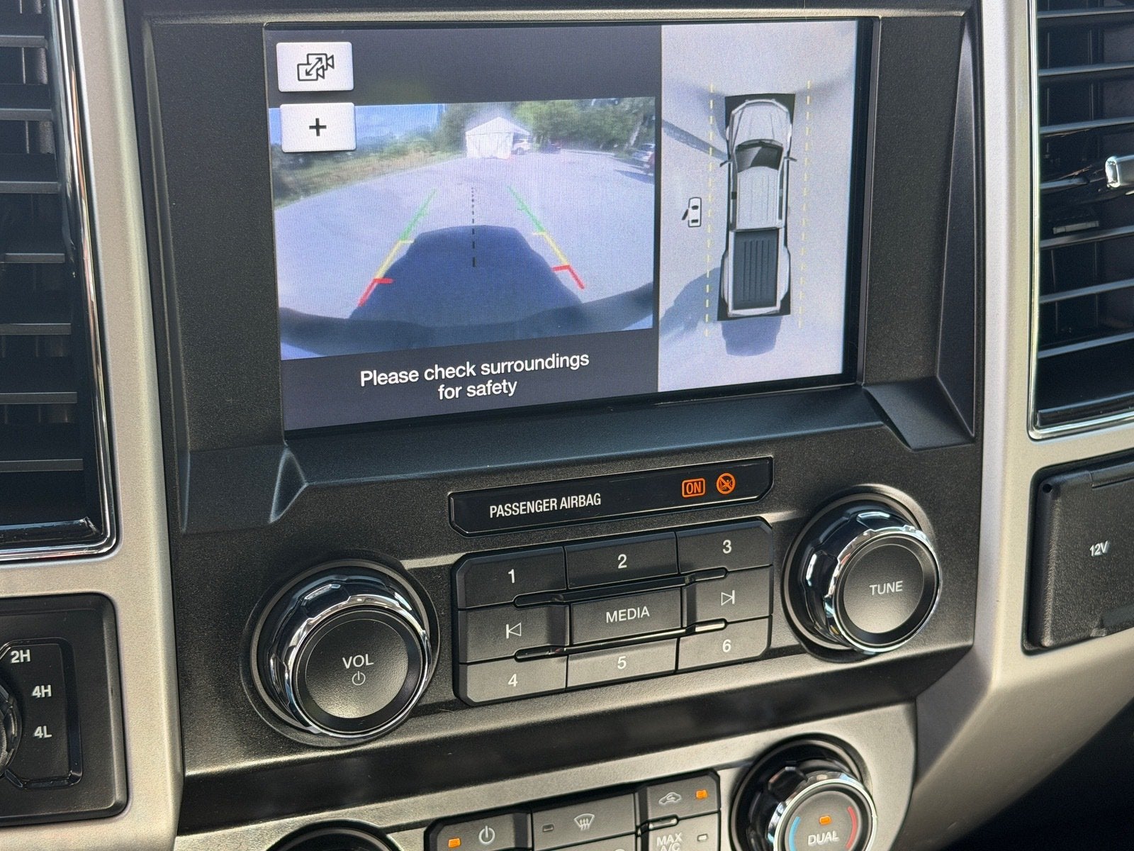 2019 Ford Super Duty F-350 DRW LARIAT