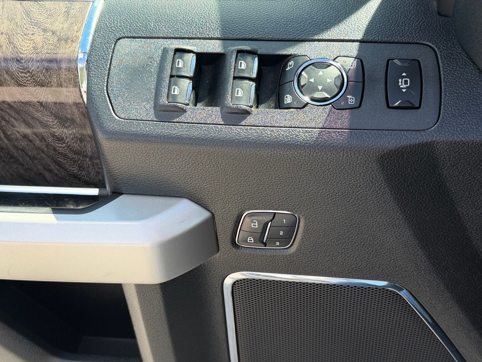 2019 Ford Super Duty F-350 DRW LARIAT