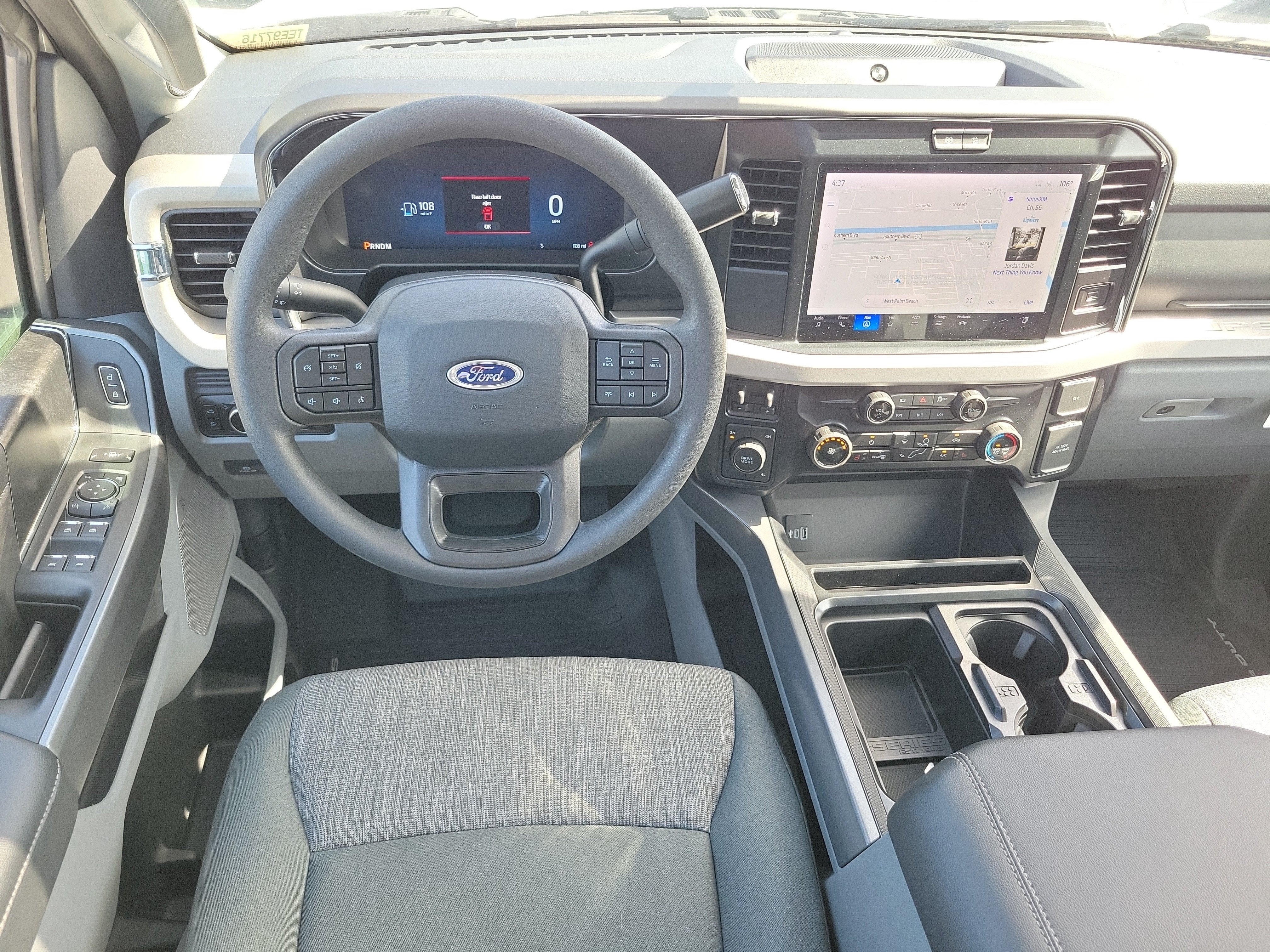 2026 Ford Super Duty F-350 DRW XLT