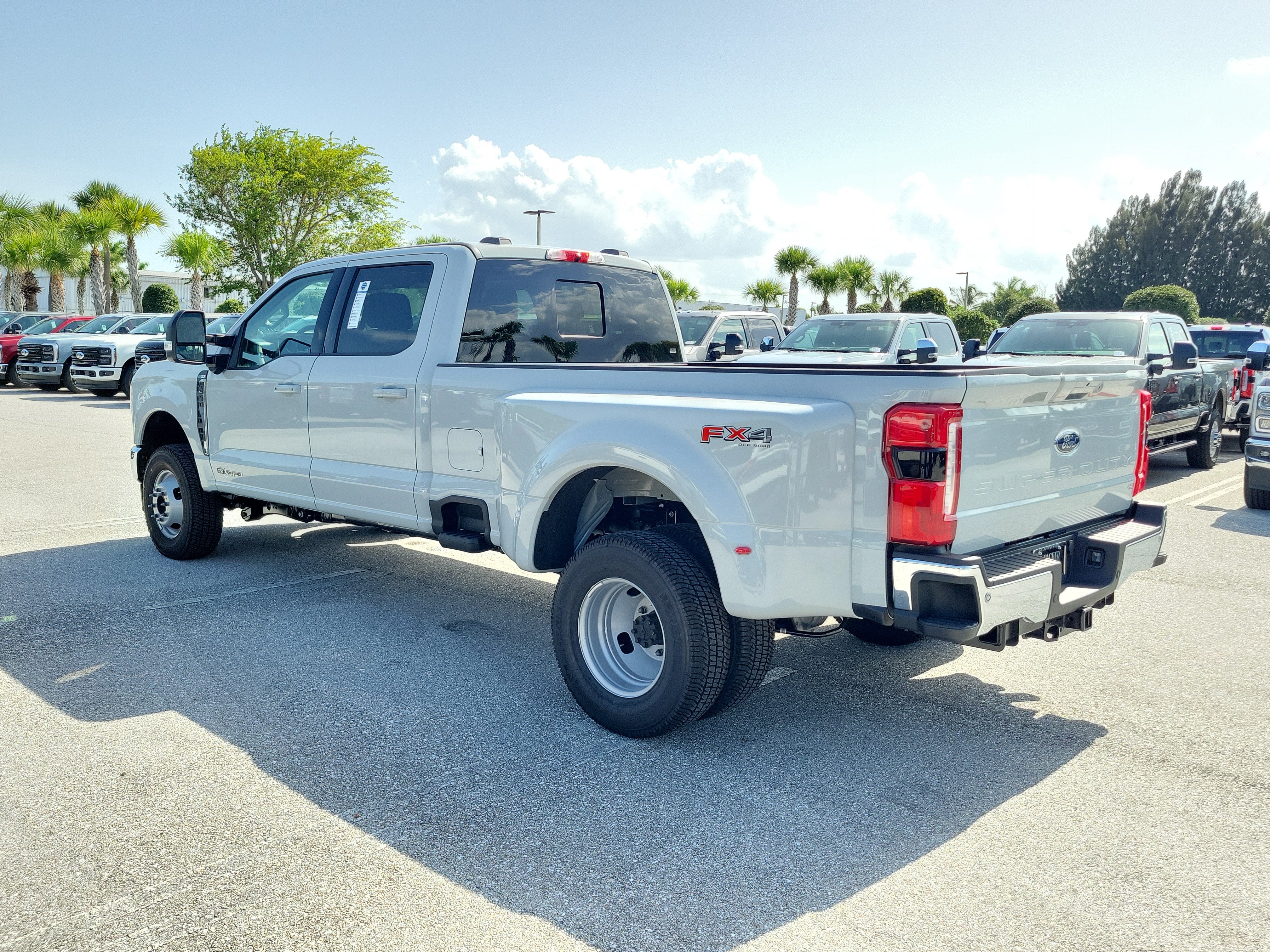 2026 Ford Super Duty F-350 DRW XLT