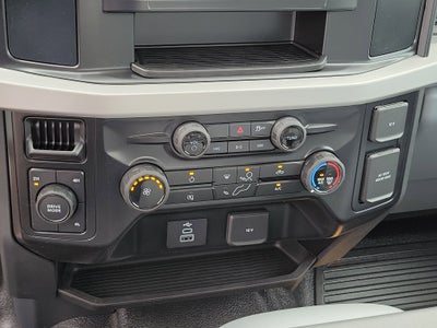 2026 Ford Super Duty F-350 DRW XL