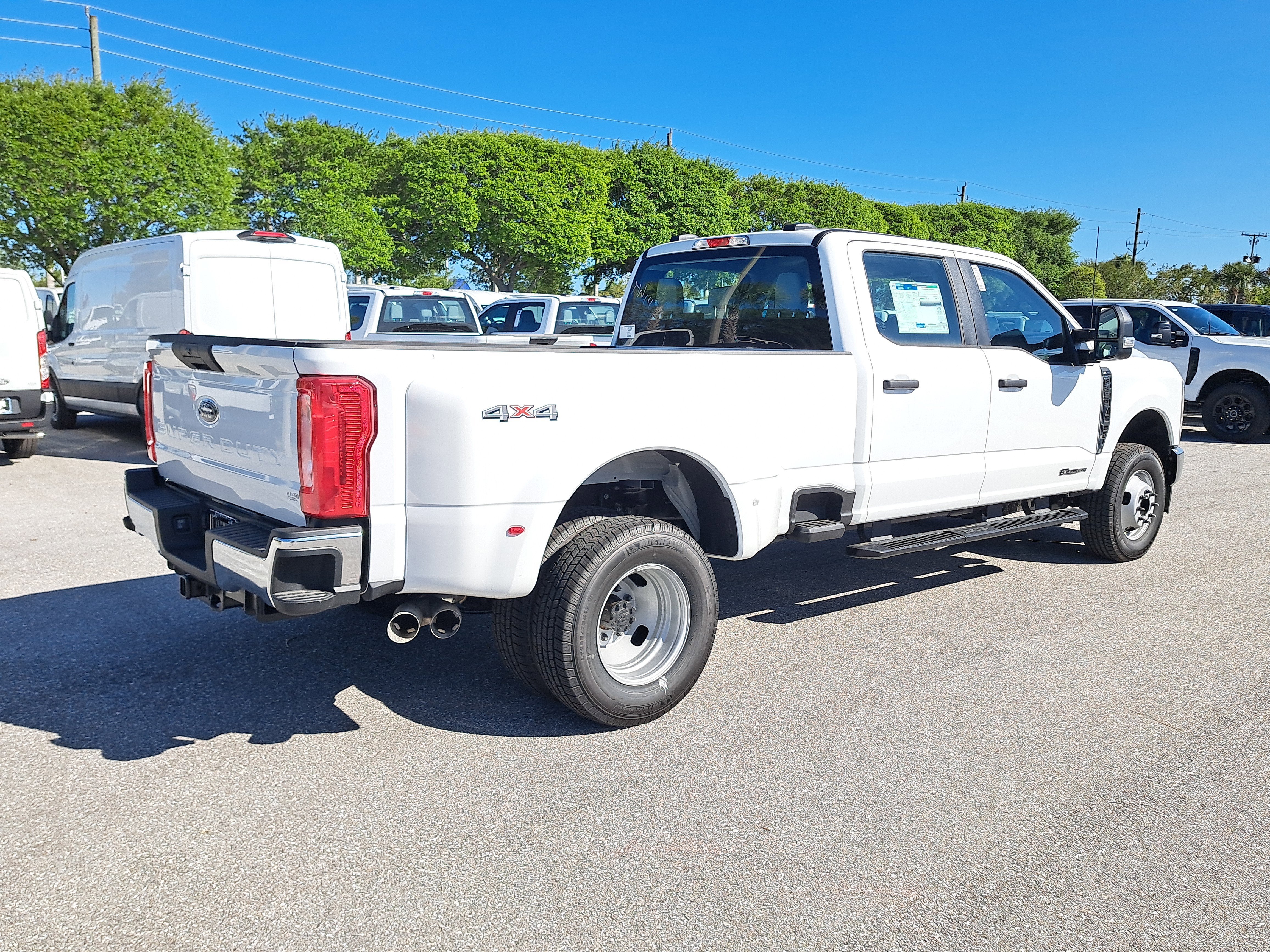2026 Ford Super Duty F-350 DRW XL