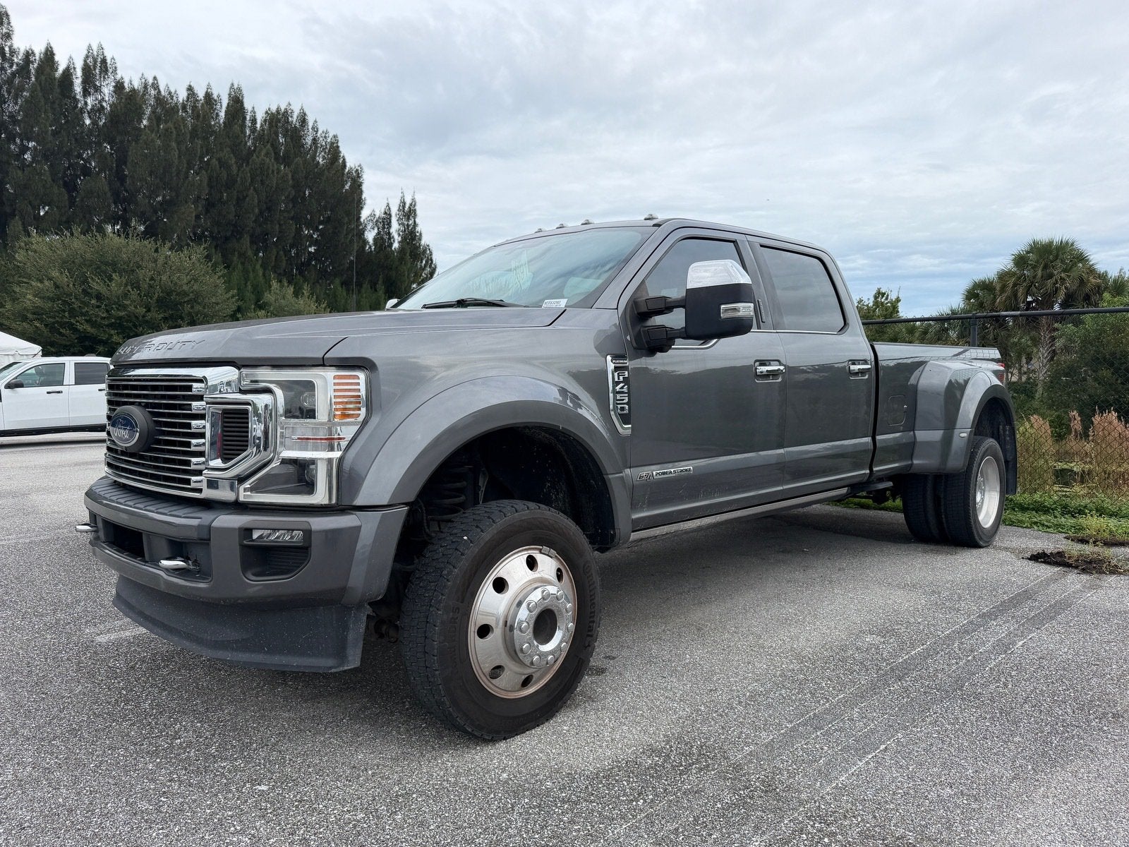 2022 Ford Super Duty F-450 DRW Platinum
